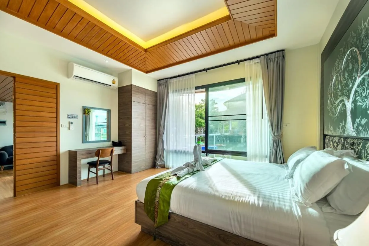 Bed in Boat House Boutique Riverside