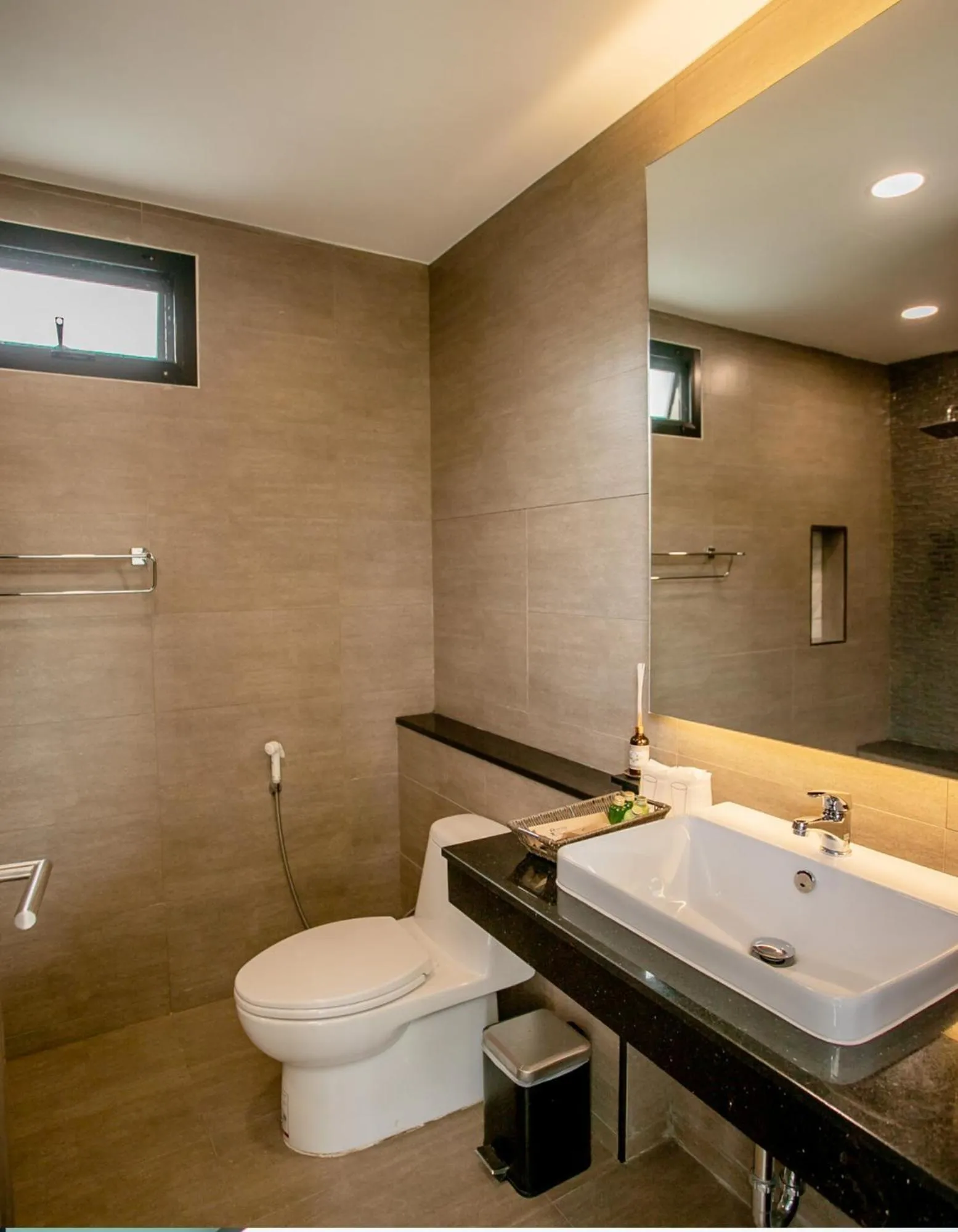 Boat House Boutique Riverside