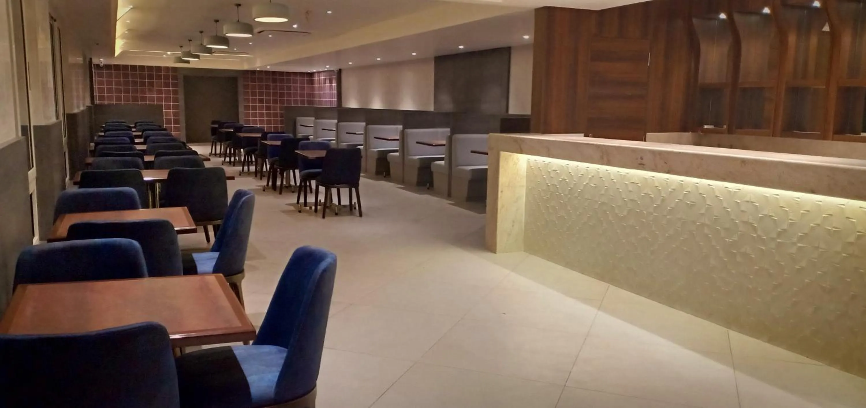 Restaurant/places to eat in Cosmique Clarks Inn Suites Goa