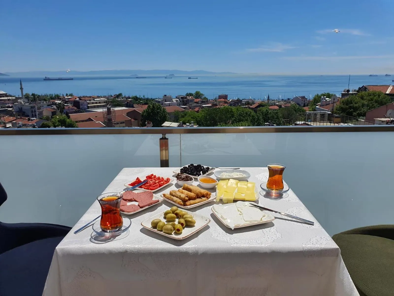 Restaurant/places to eat in City Hall Hotel Sultanahmet