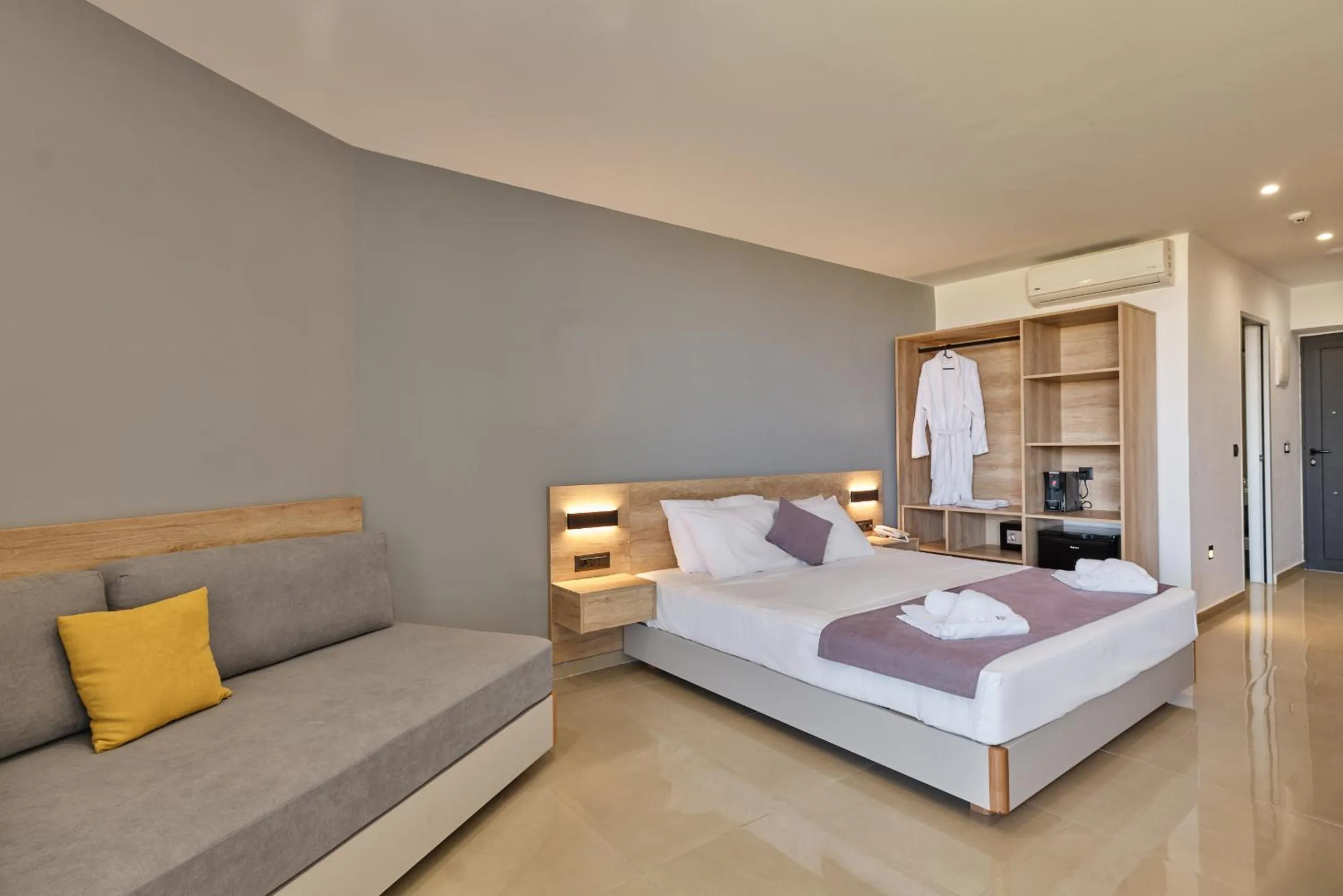 Bed in Galini Palace