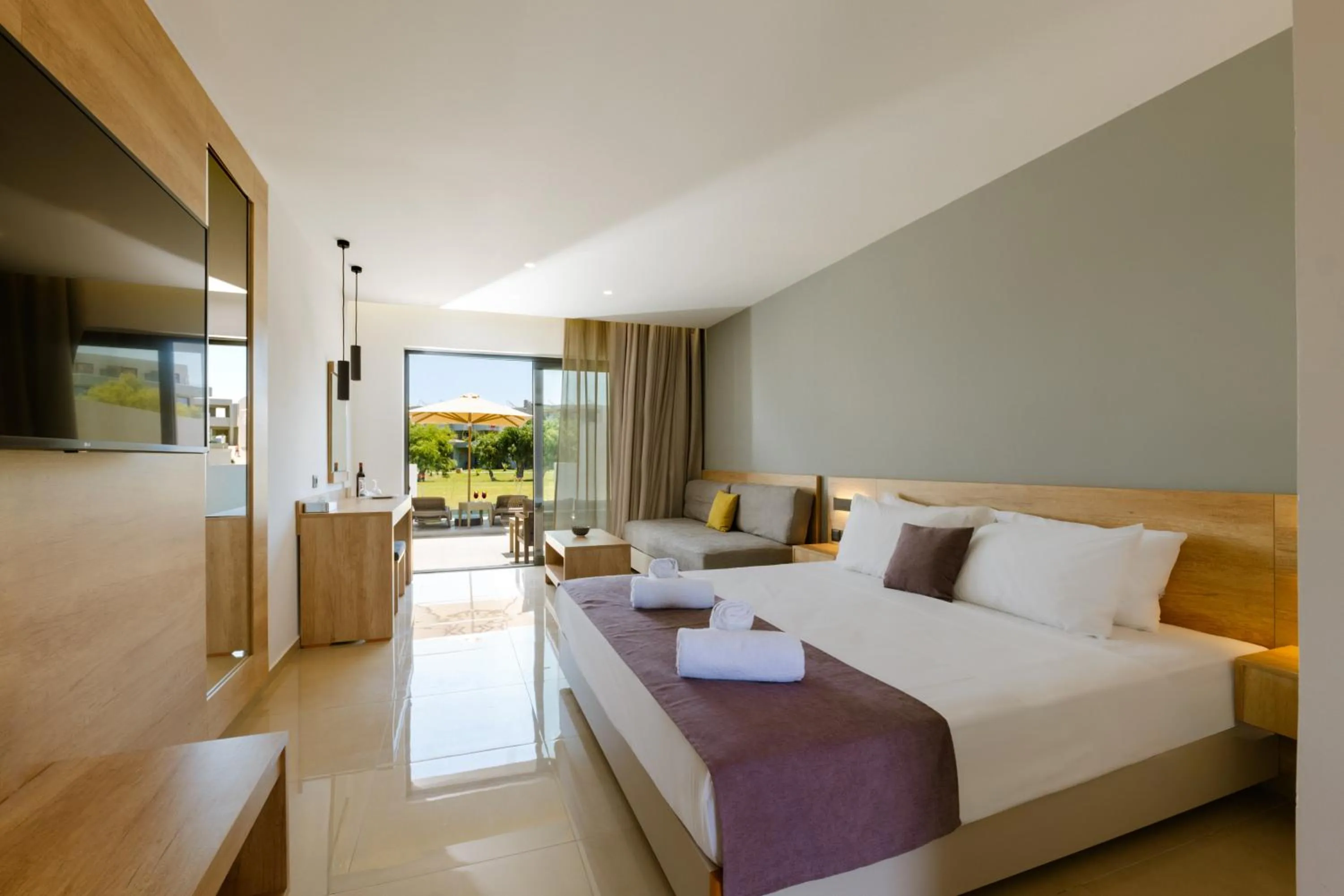 Bed in Galini Palace