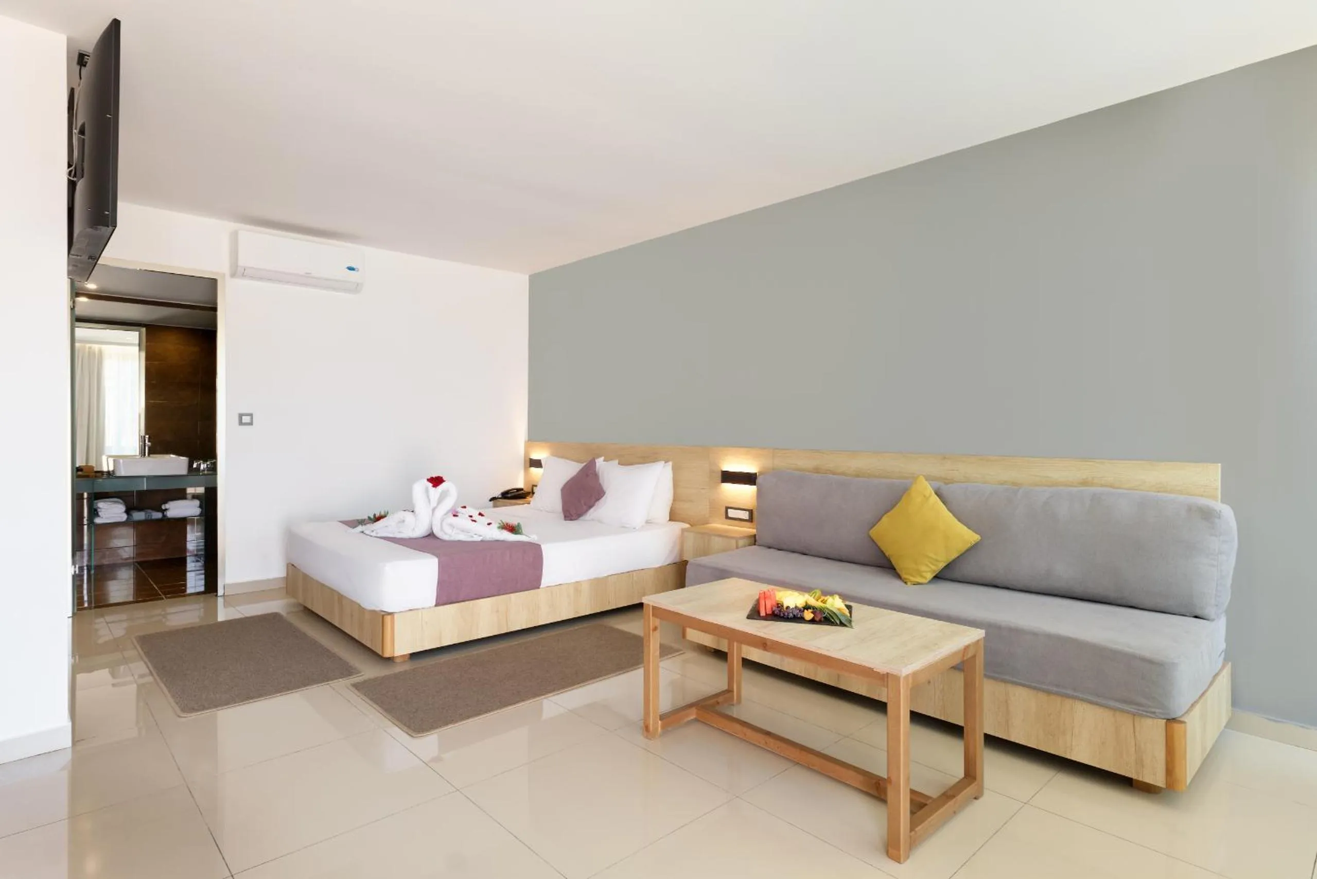 Bed in Galini Palace