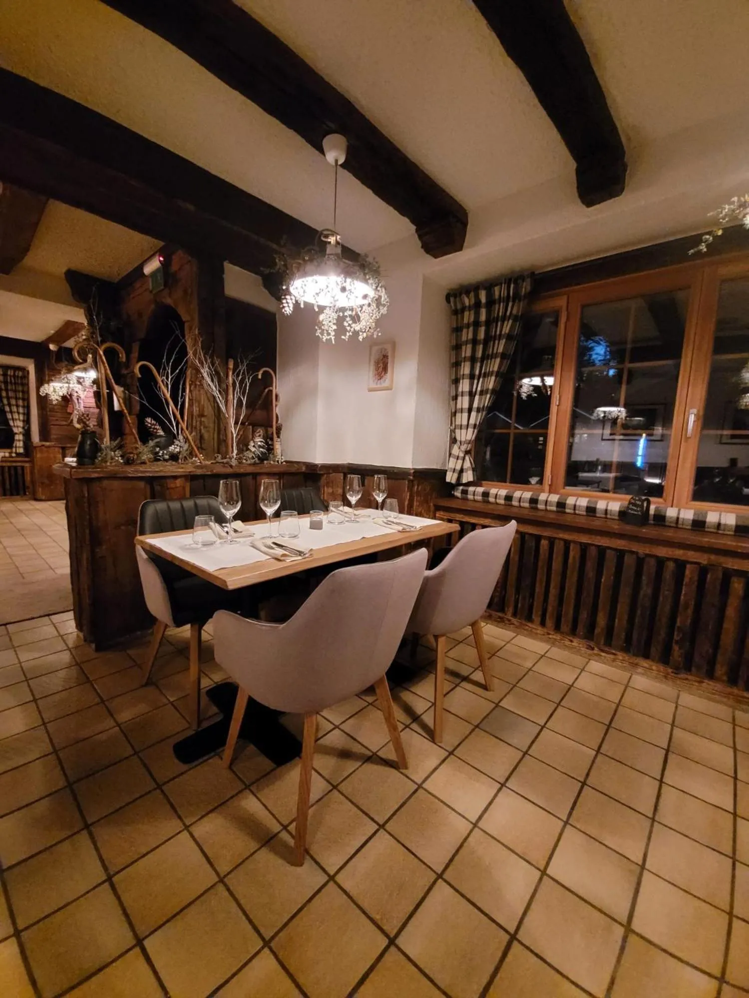 Restaurant/places to eat in Pension de la Poste