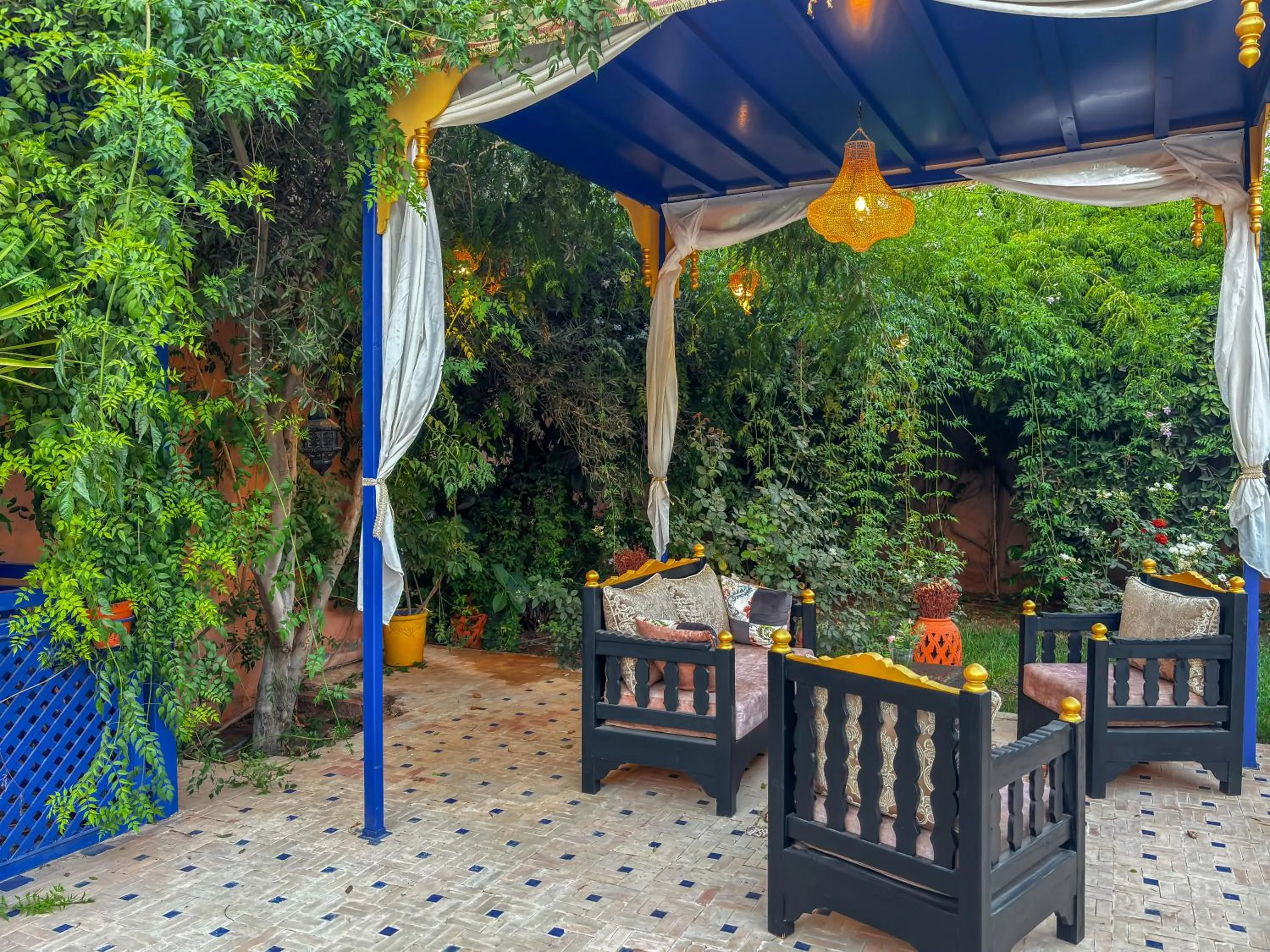 Patio in Le Bleu House