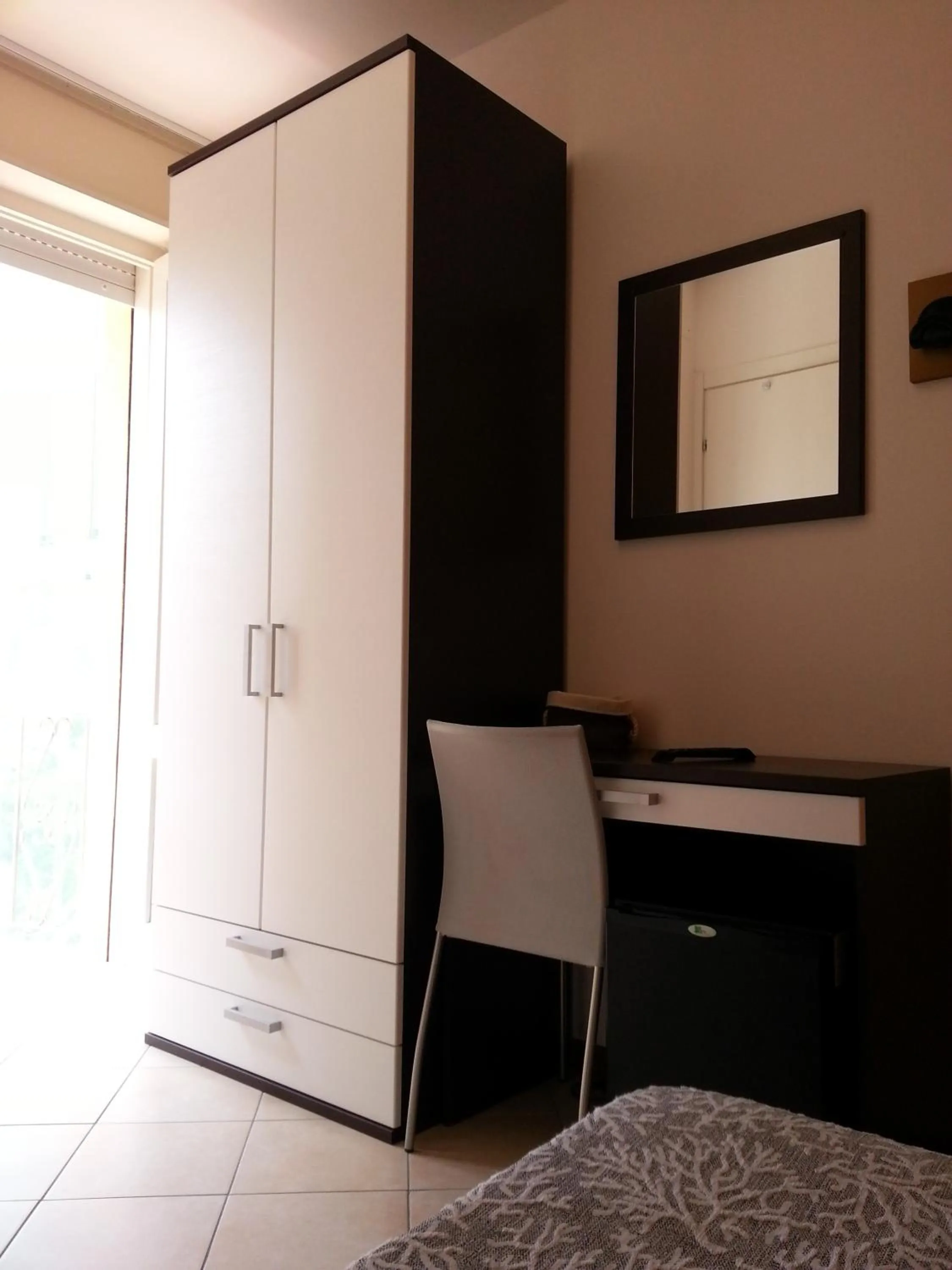 Day, Bed in Hotel Milano 3S