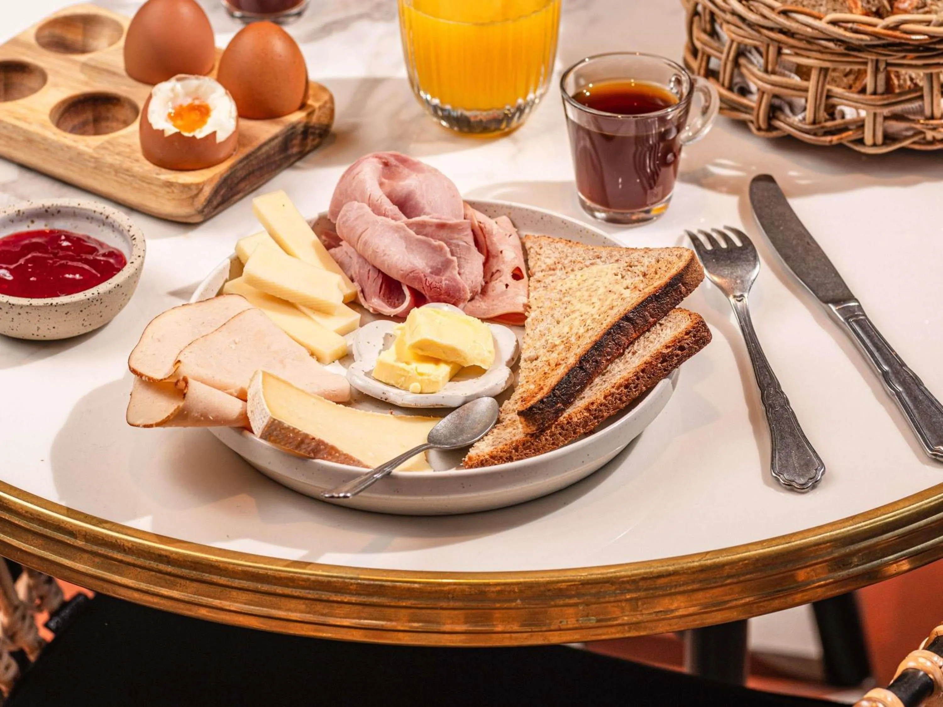 Breakfast in ibis Styles Aix les Bains Domaine de Marlioz