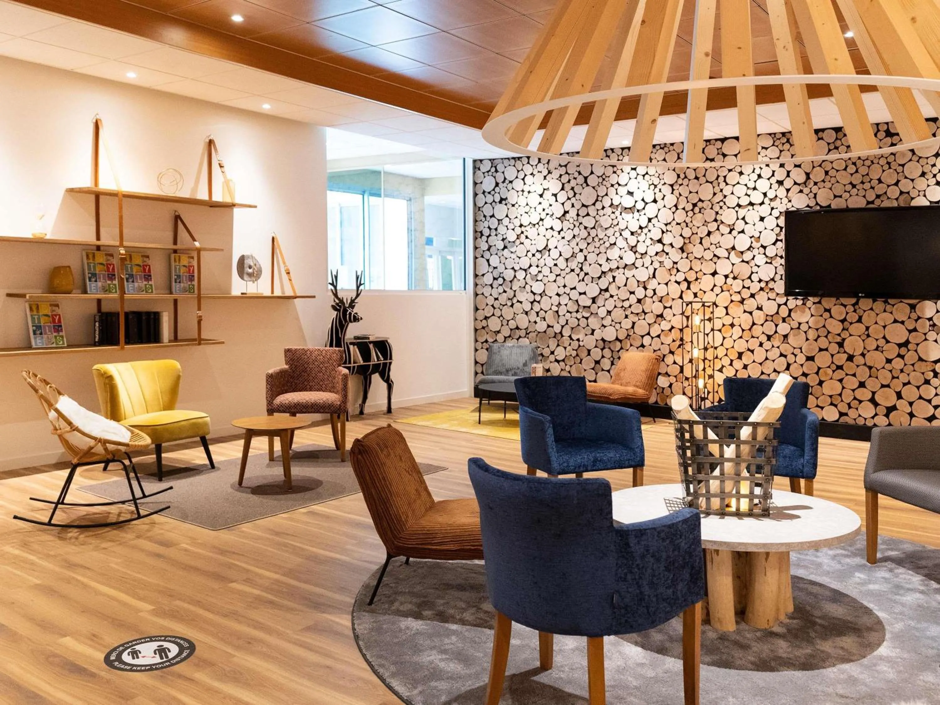 Lounge or bar in ibis Styles Aix les Bains Domaine de Marlioz