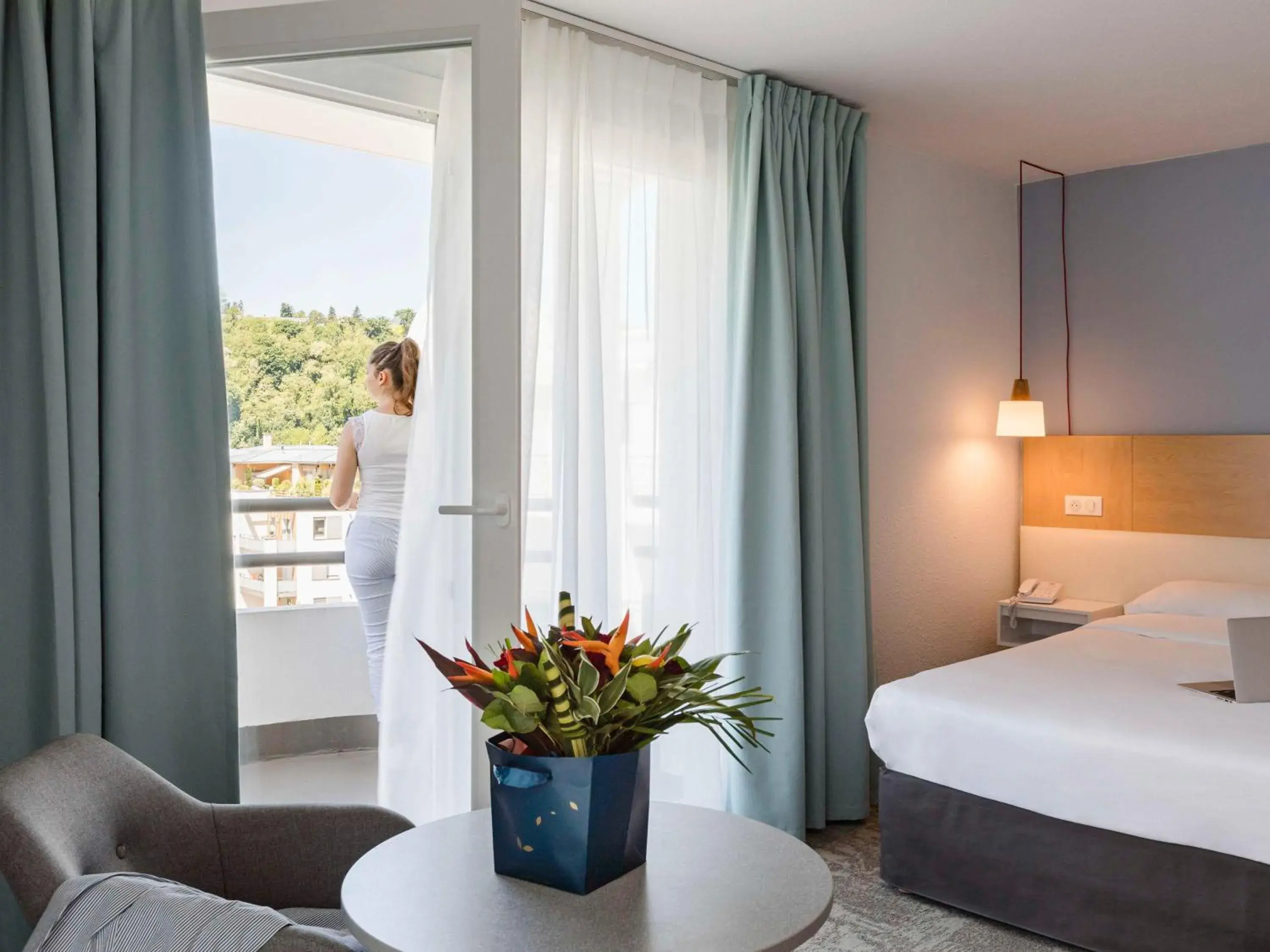 Bedroom, Bed in ibis Styles Aix les Bains Domaine de Marlioz Bedroom, Bed in ibis Styles Aix les Bains Domaine de Marlioz