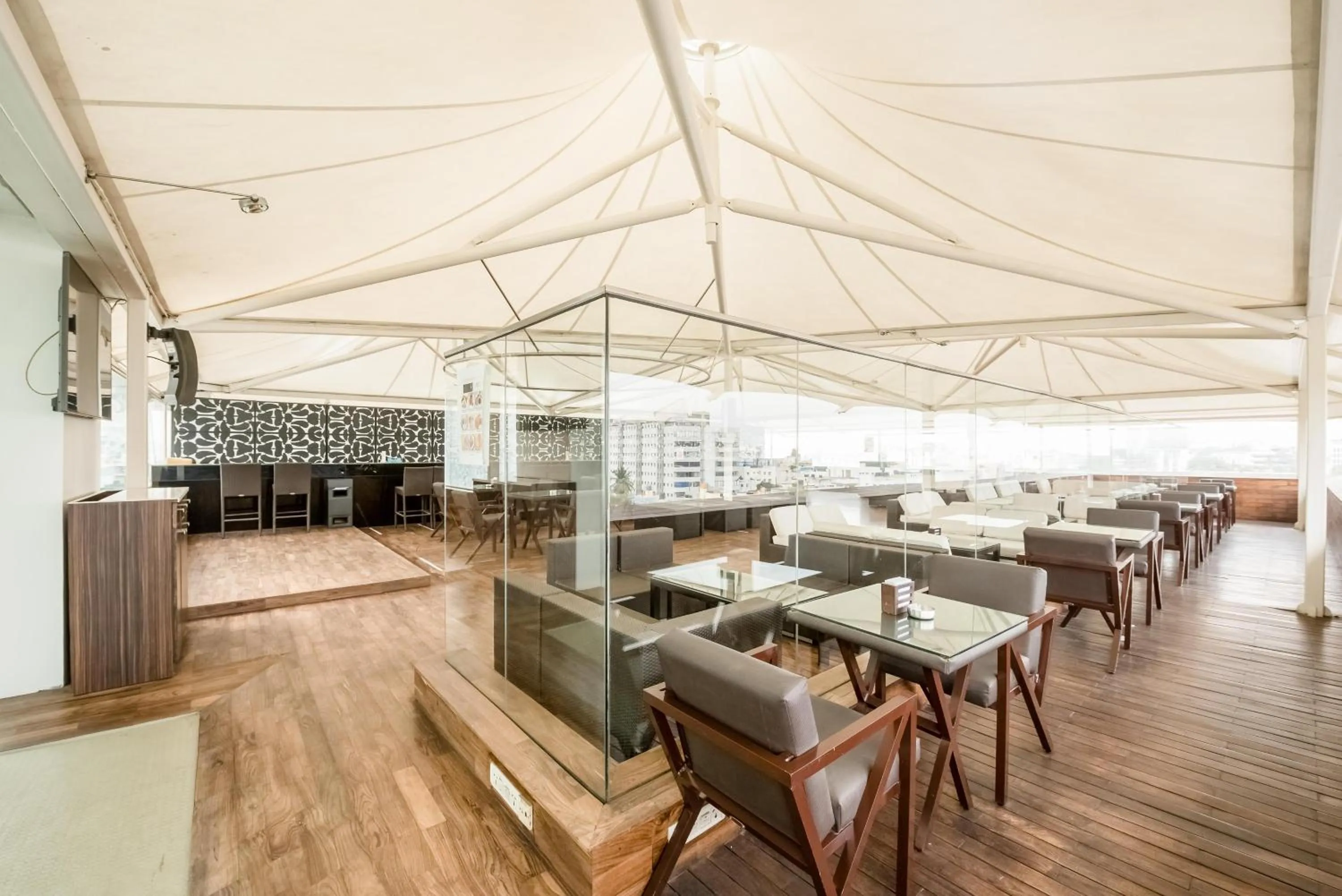 Restaurant/places to eat in Springs Hotels and Spa