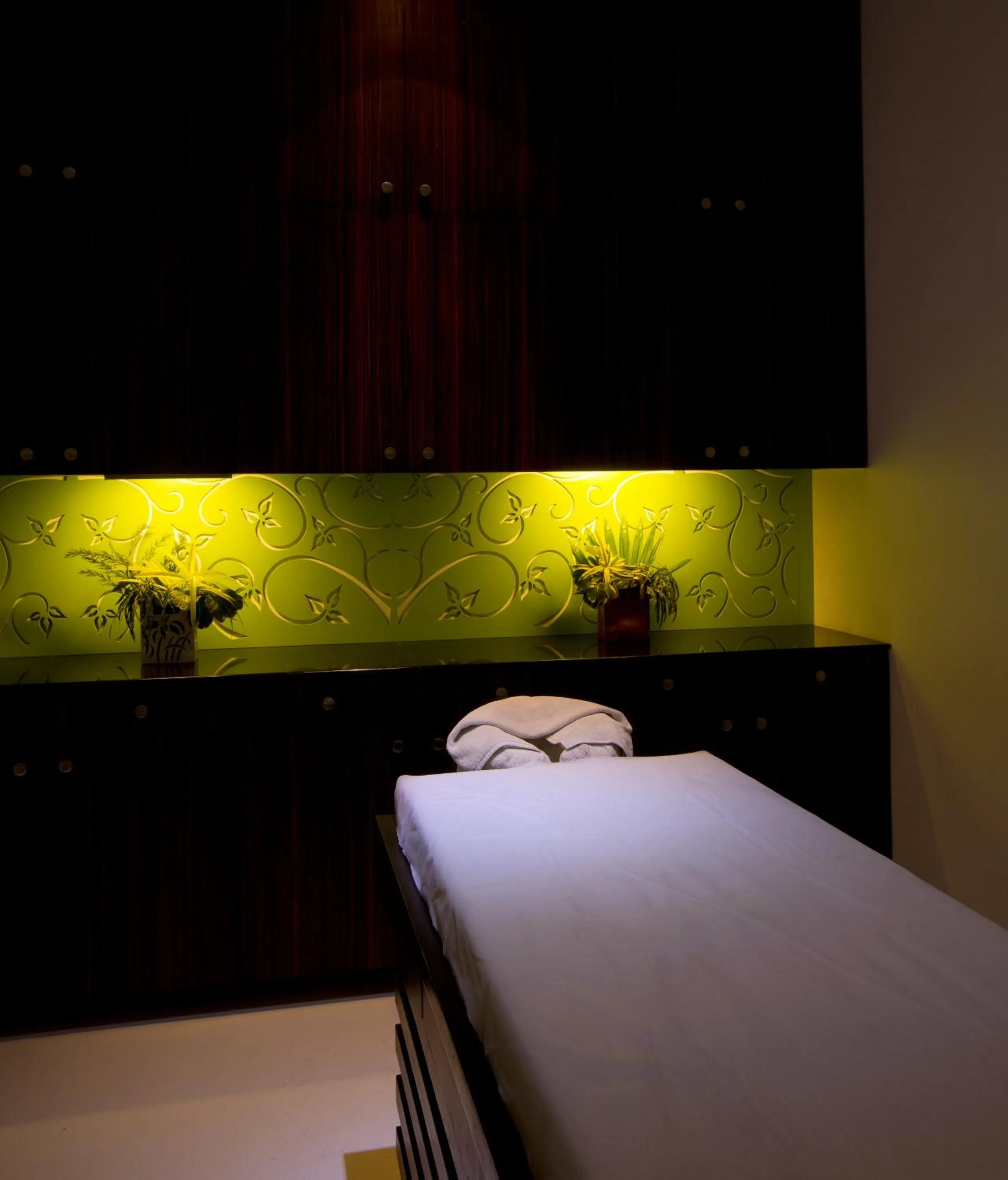 Massage, Bed in Springs Hotels and Spa