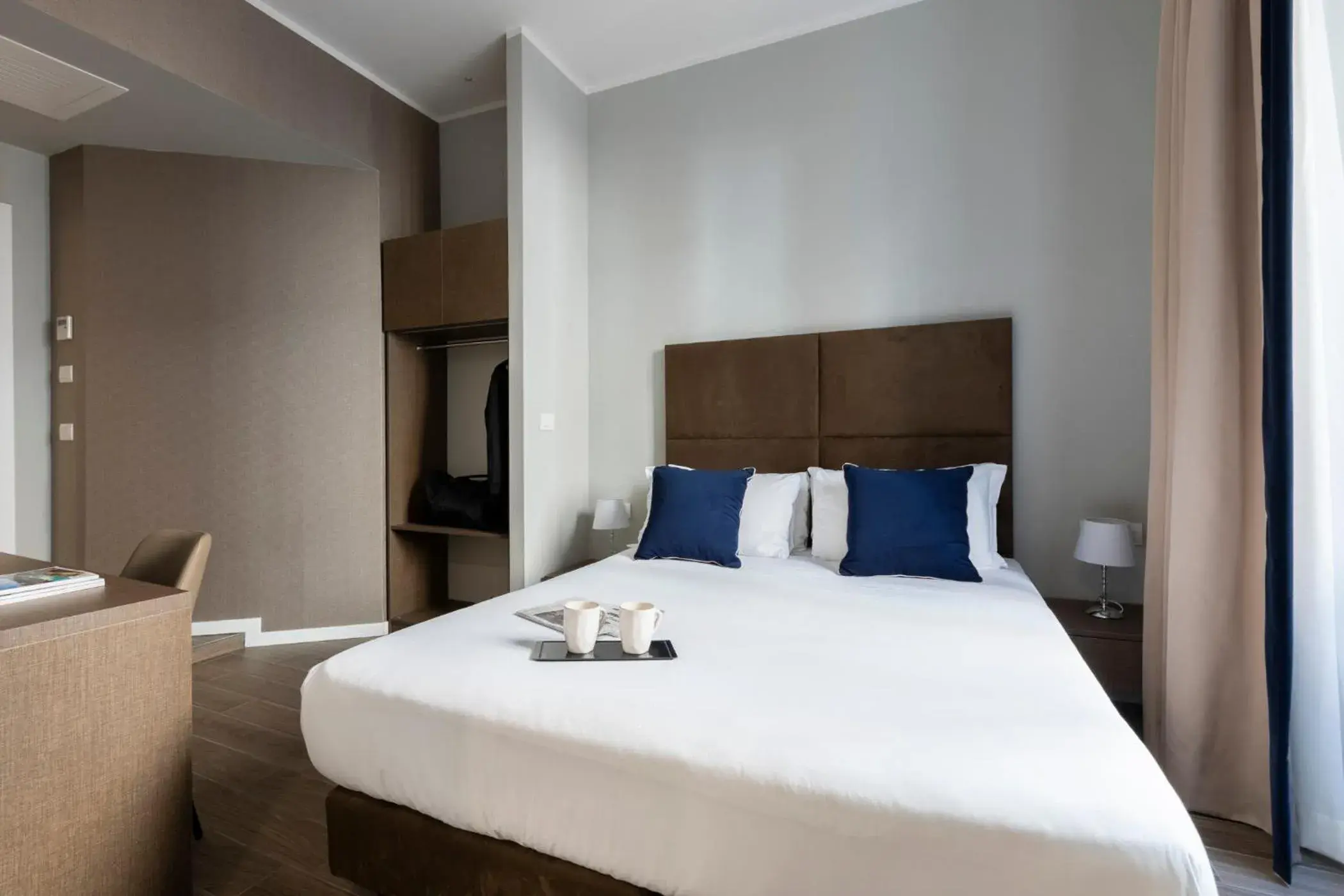 Bed in Giubbonari Suites Bed in Giubbonari Suites