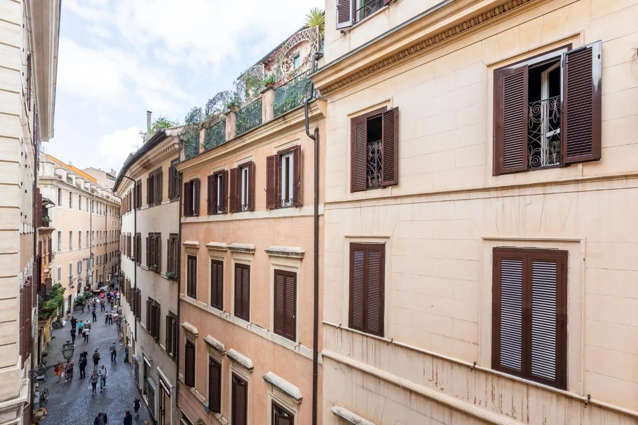 Property building in Giubbonari Suites Property building in Giubbonari Suites