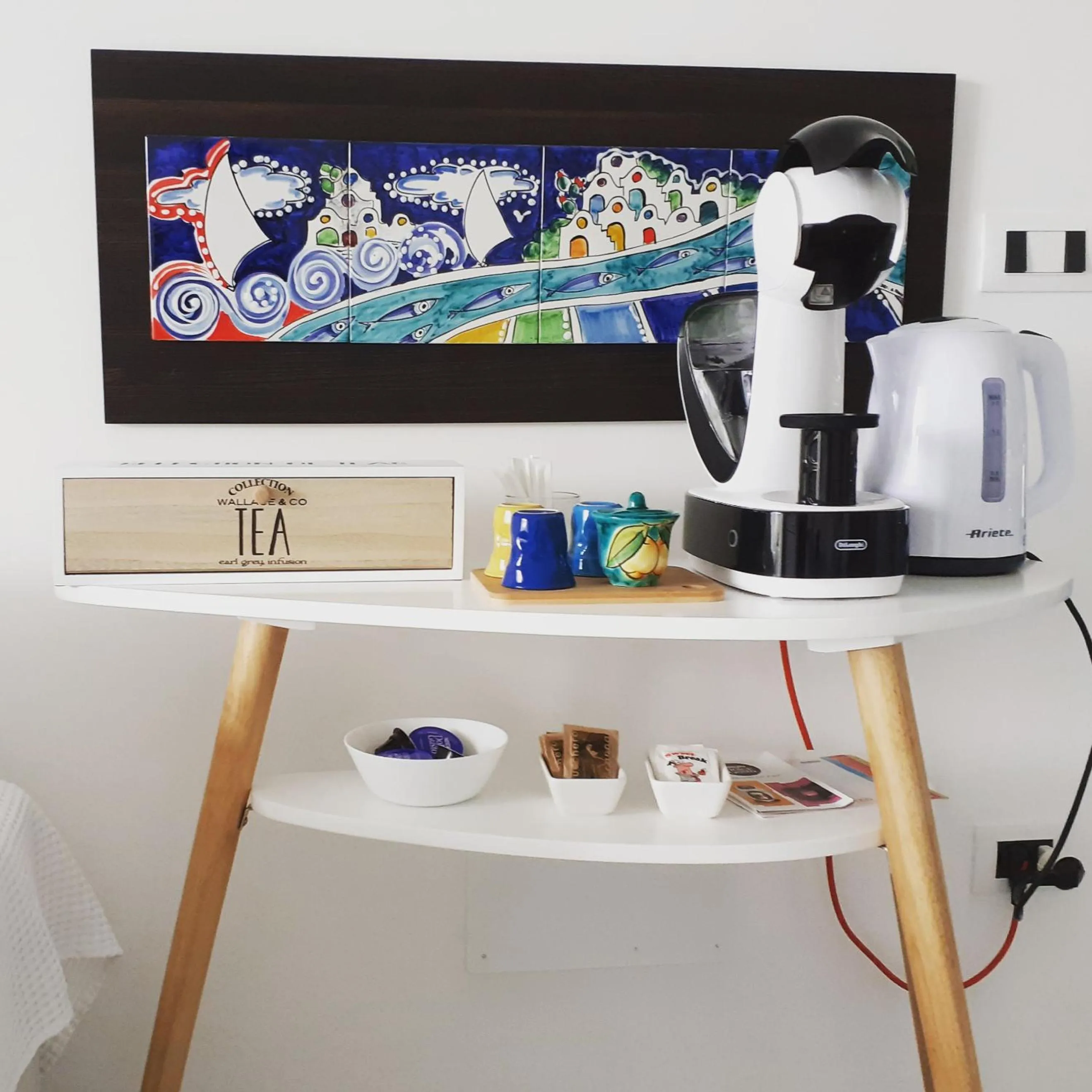 Coffee/tea facilities in B&B Suite Vela Bianca