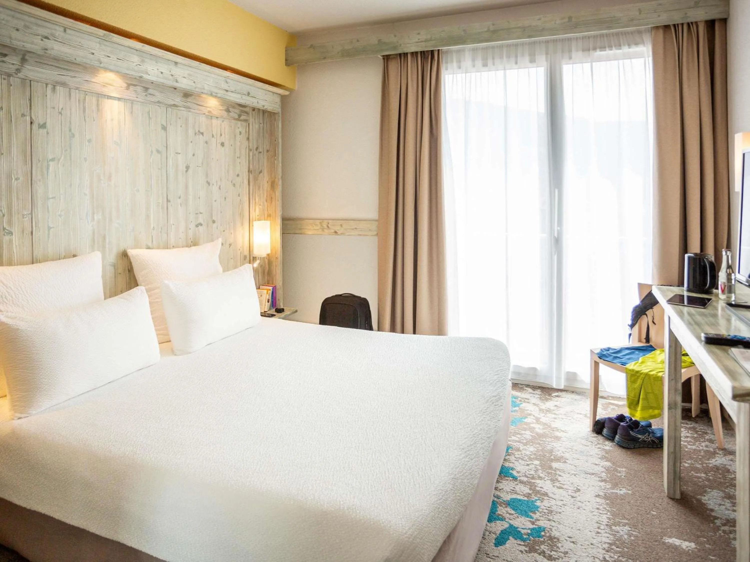 Bedroom, Bed in Mercure Millau