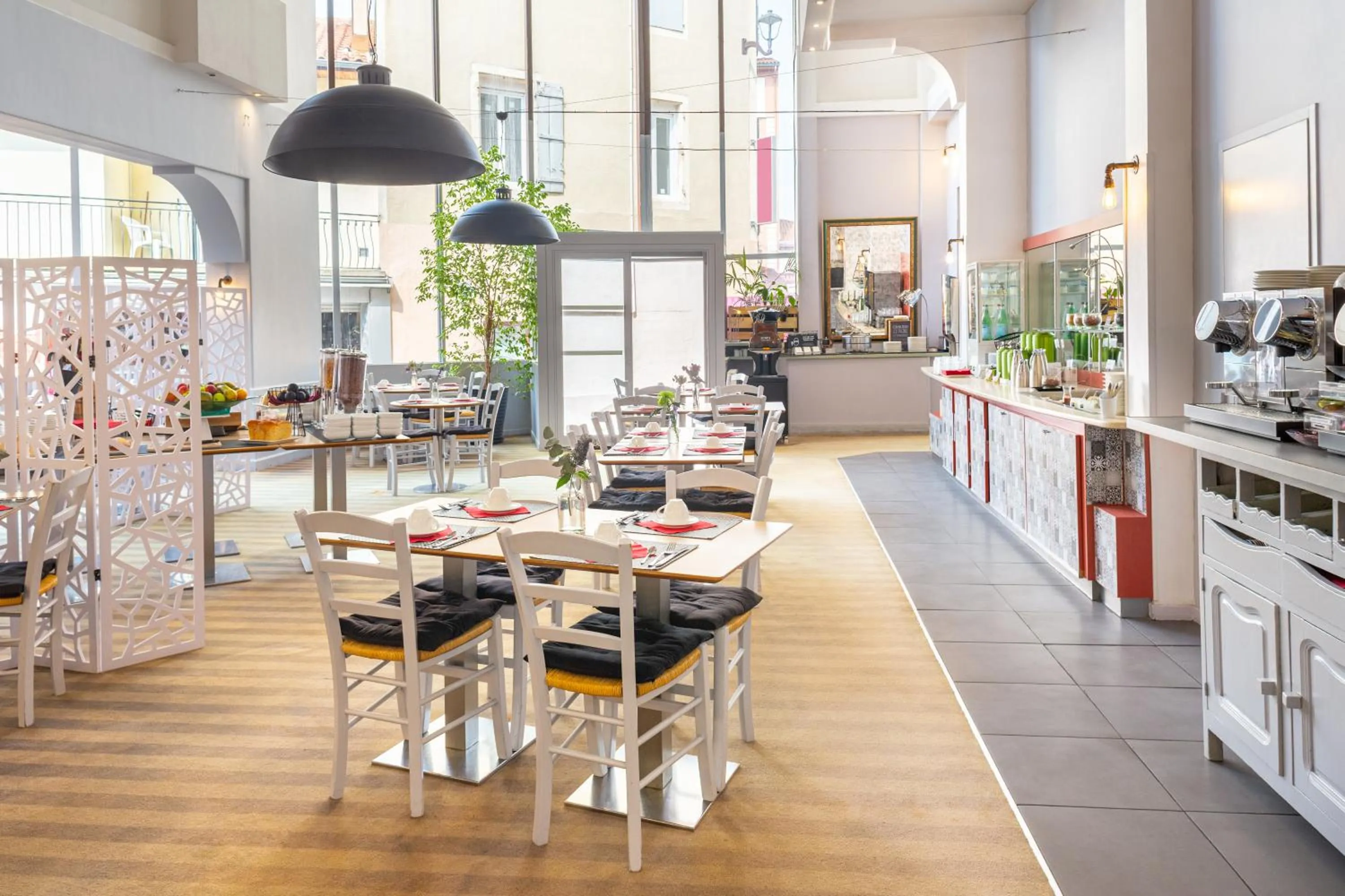 Breakfast in Mercure Millau