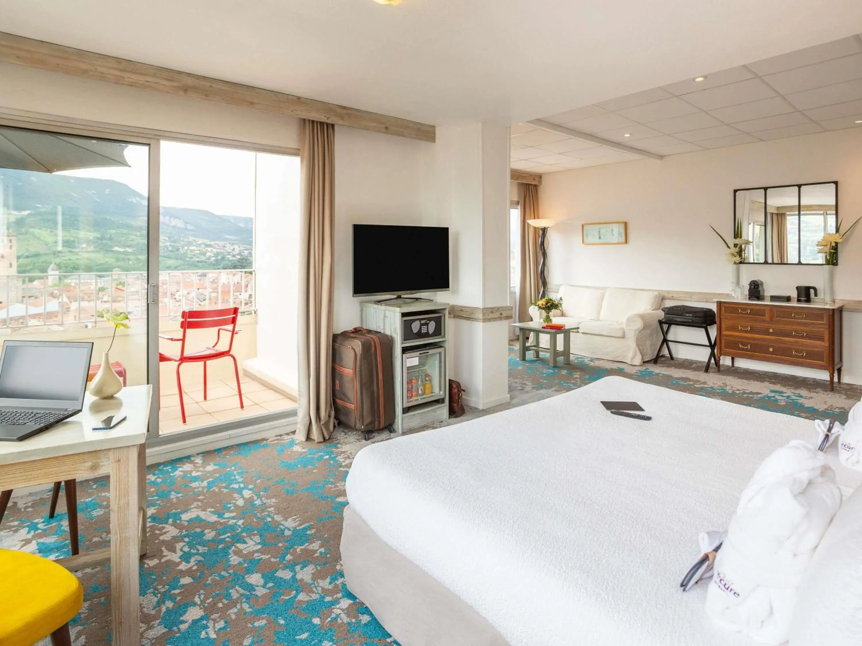 Bedroom, Bed in Mercure Millau Bedroom, Bed in Mercure Millau