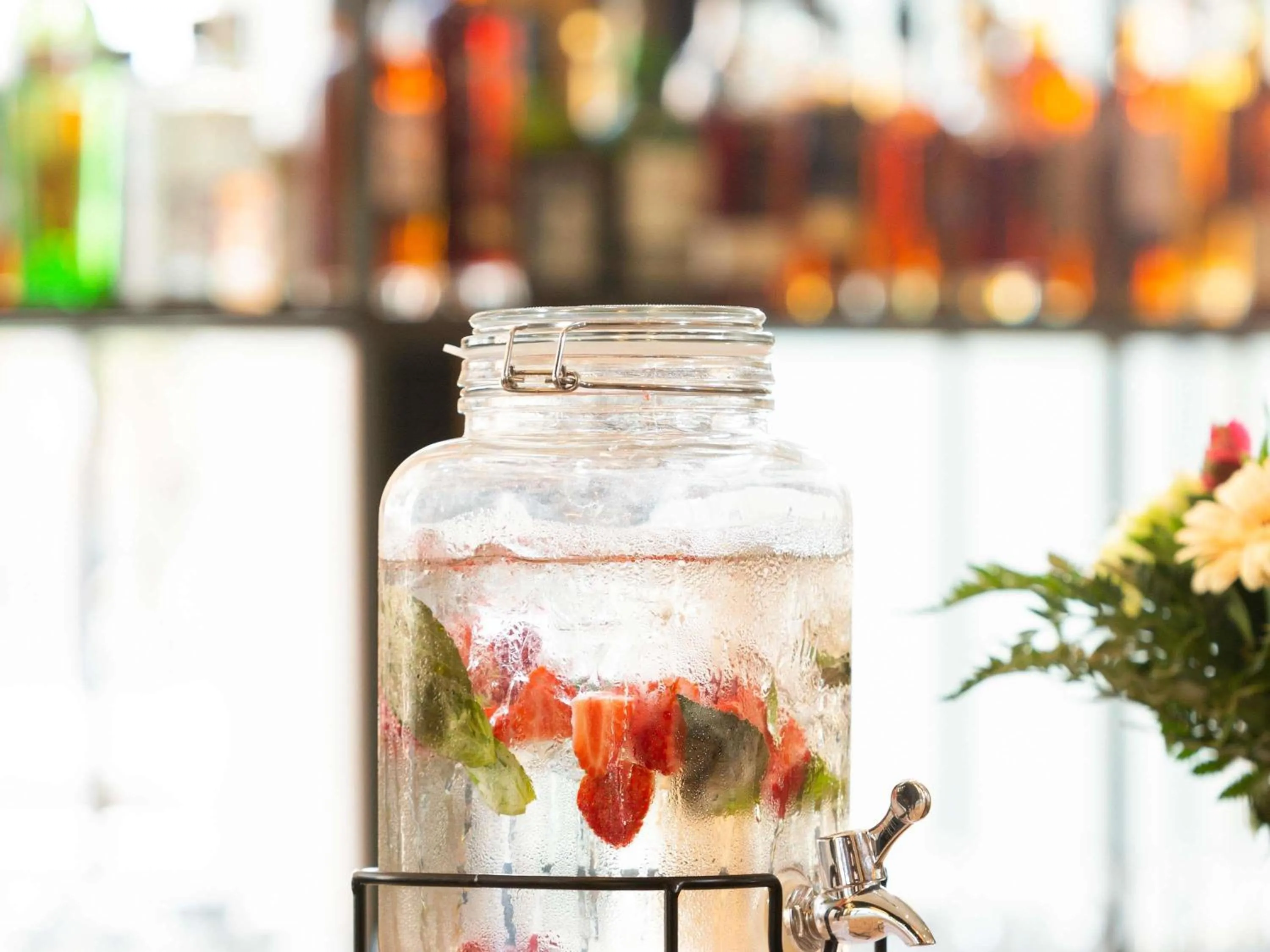 Lounge or bar in Mercure Millau