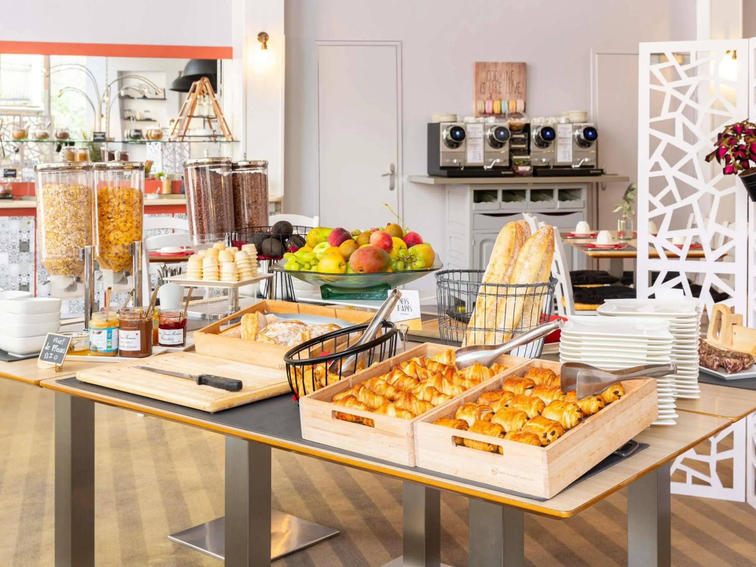 Breakfast in Mercure Millau Breakfast in Mercure Millau