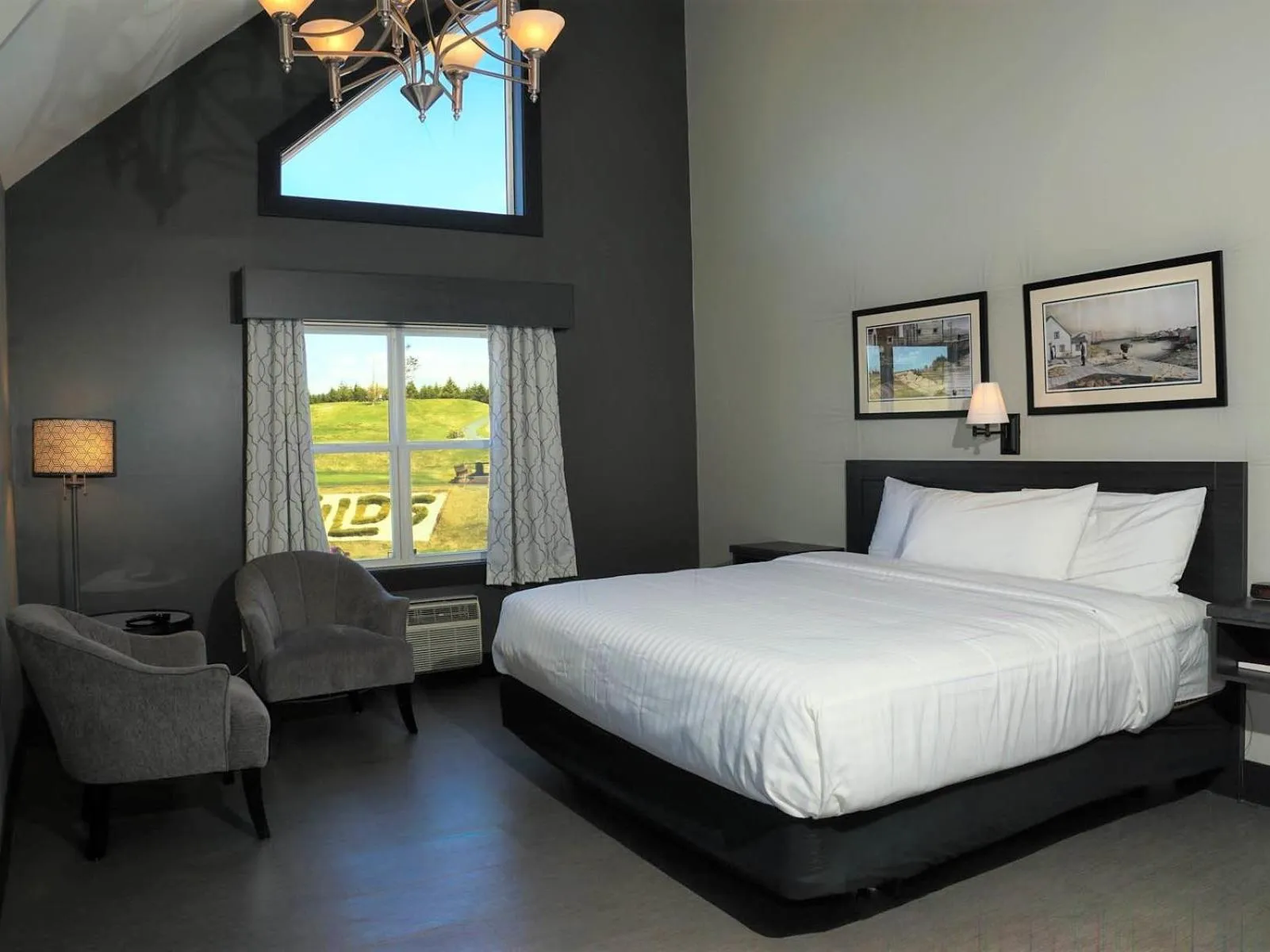 Bed in The Wilds at Salmonier River