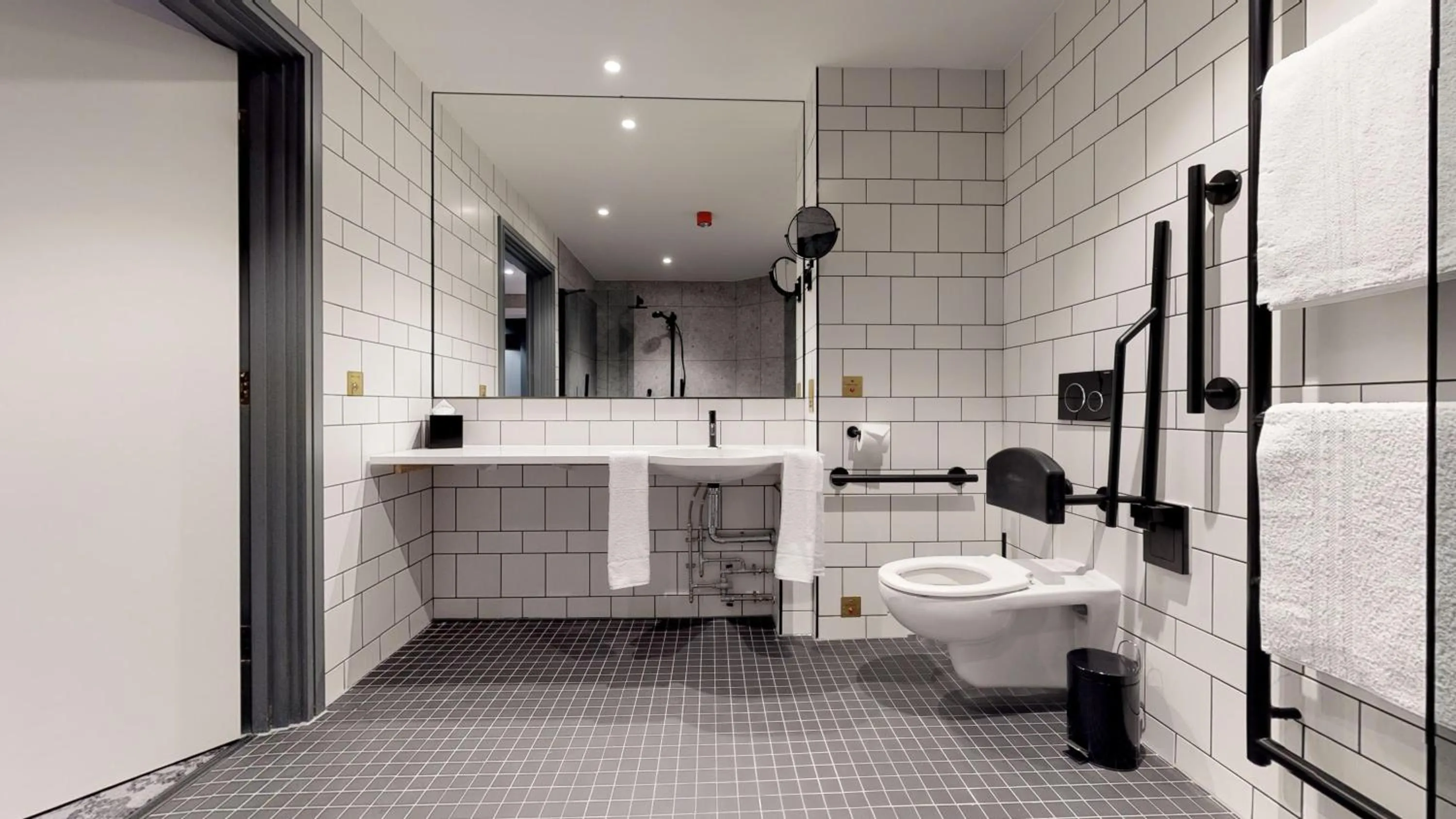 Shower in voco Manchester - City Centre by IHG