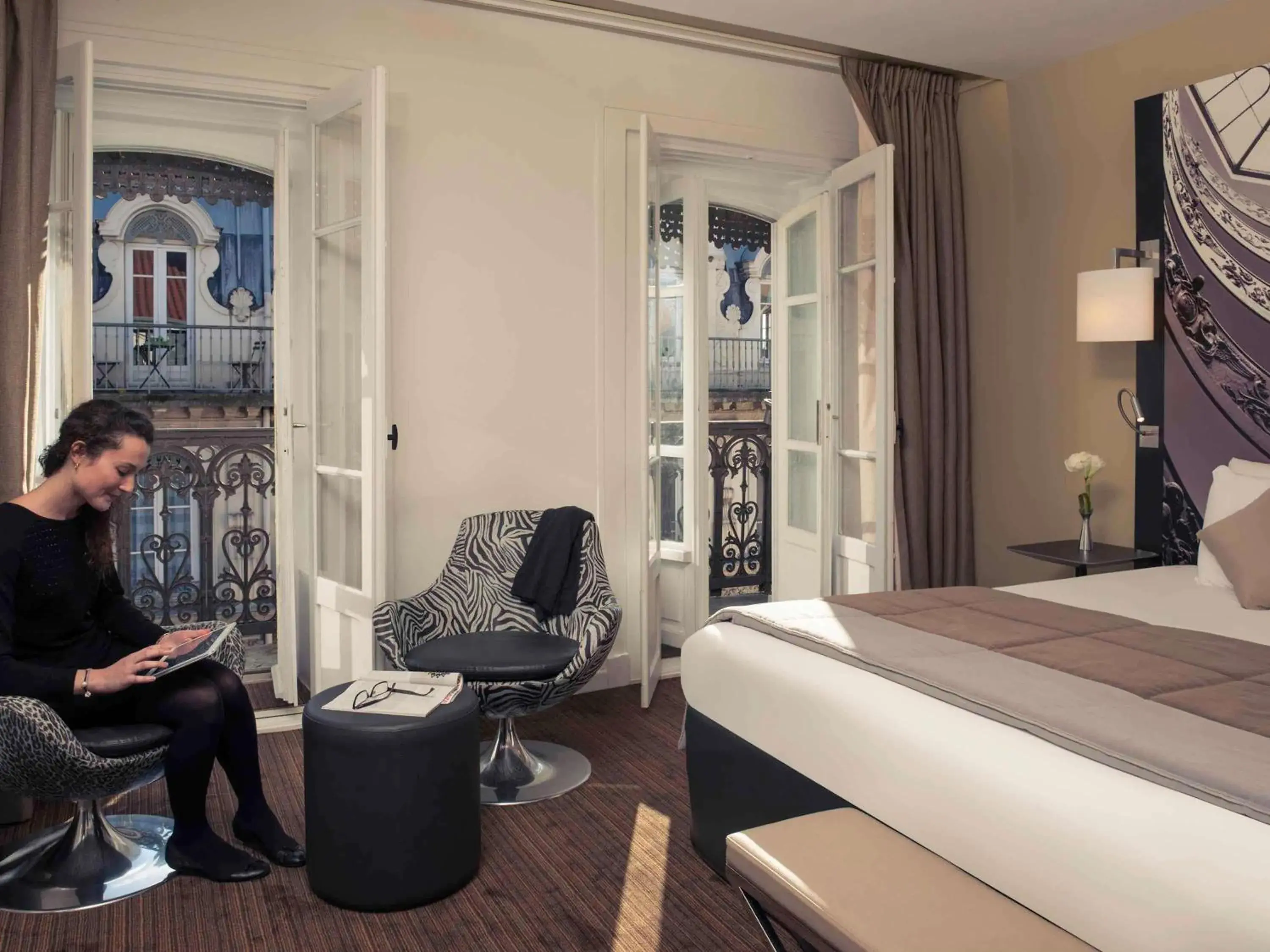 Bedroom, Bed in Mercure Lyon Centre Beaux-Arts Bedroom, Bed in Mercure Lyon Centre Beaux-Arts