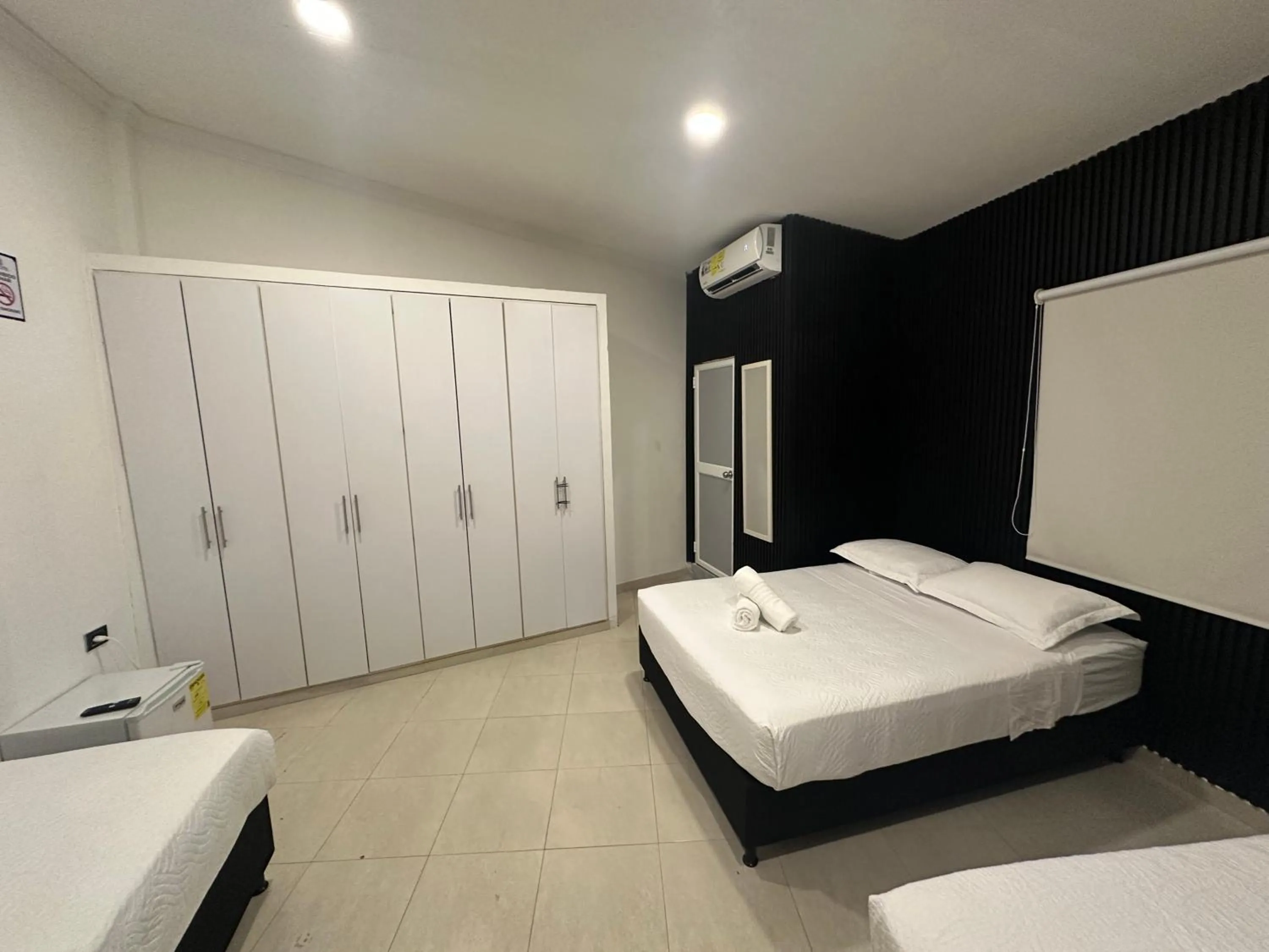 Bathroom, Bed in Ivootel