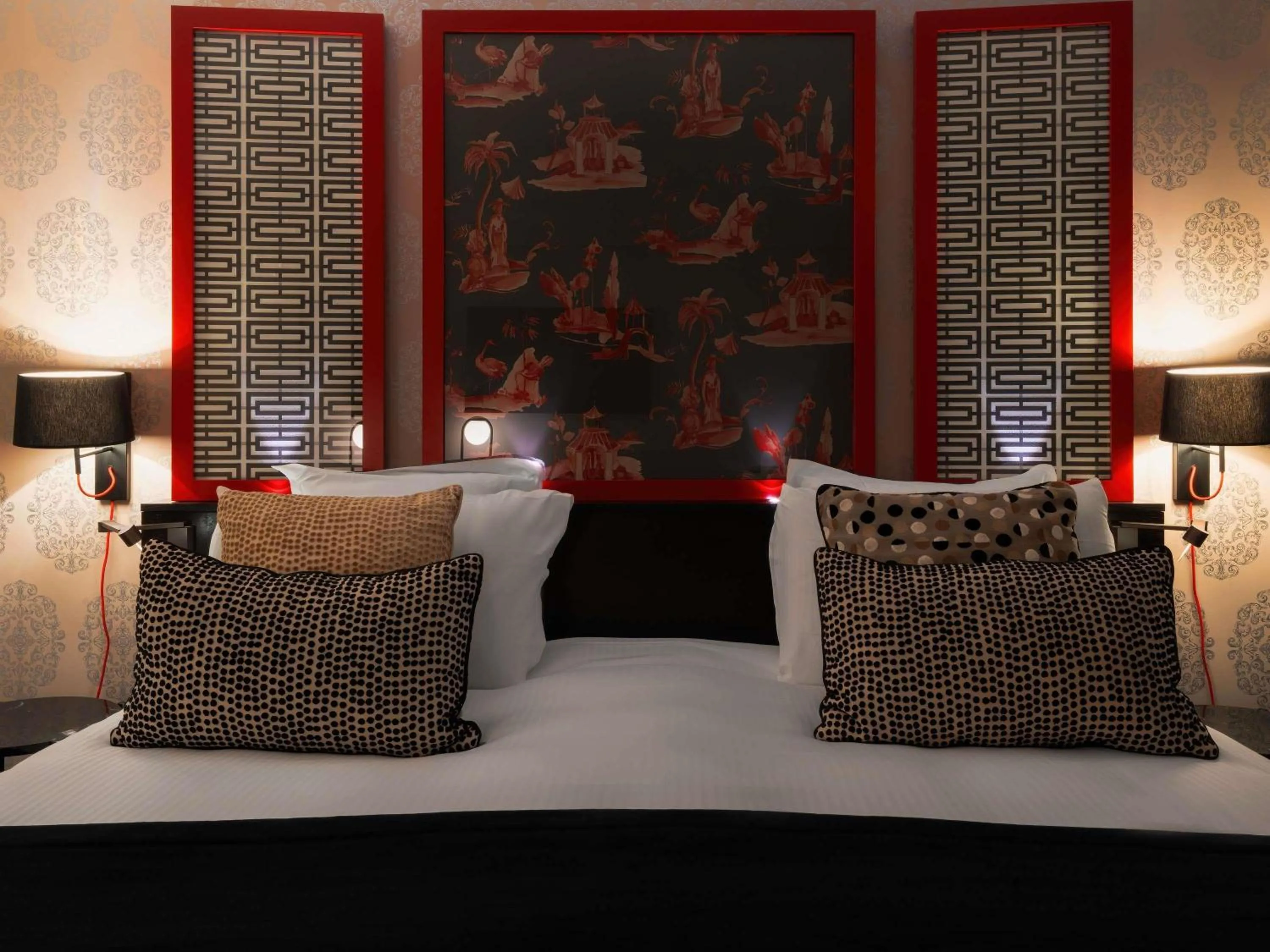 Bedroom, Bed in Le Stendhal Place Vendôme Hotel Paris - MGallery Collection