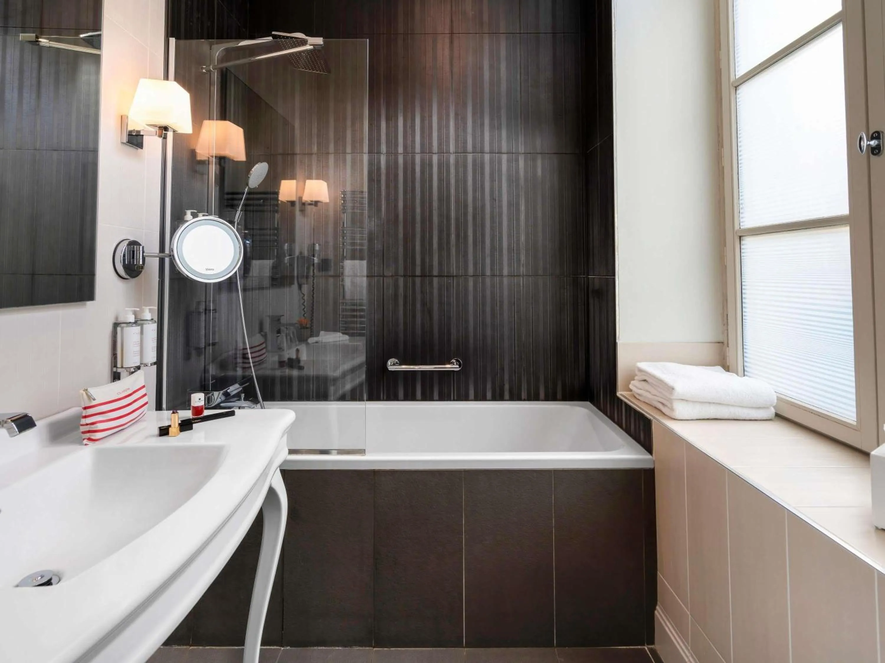 Bedroom in Le Stendhal Place Vendôme Hotel Paris - MGallery Collection