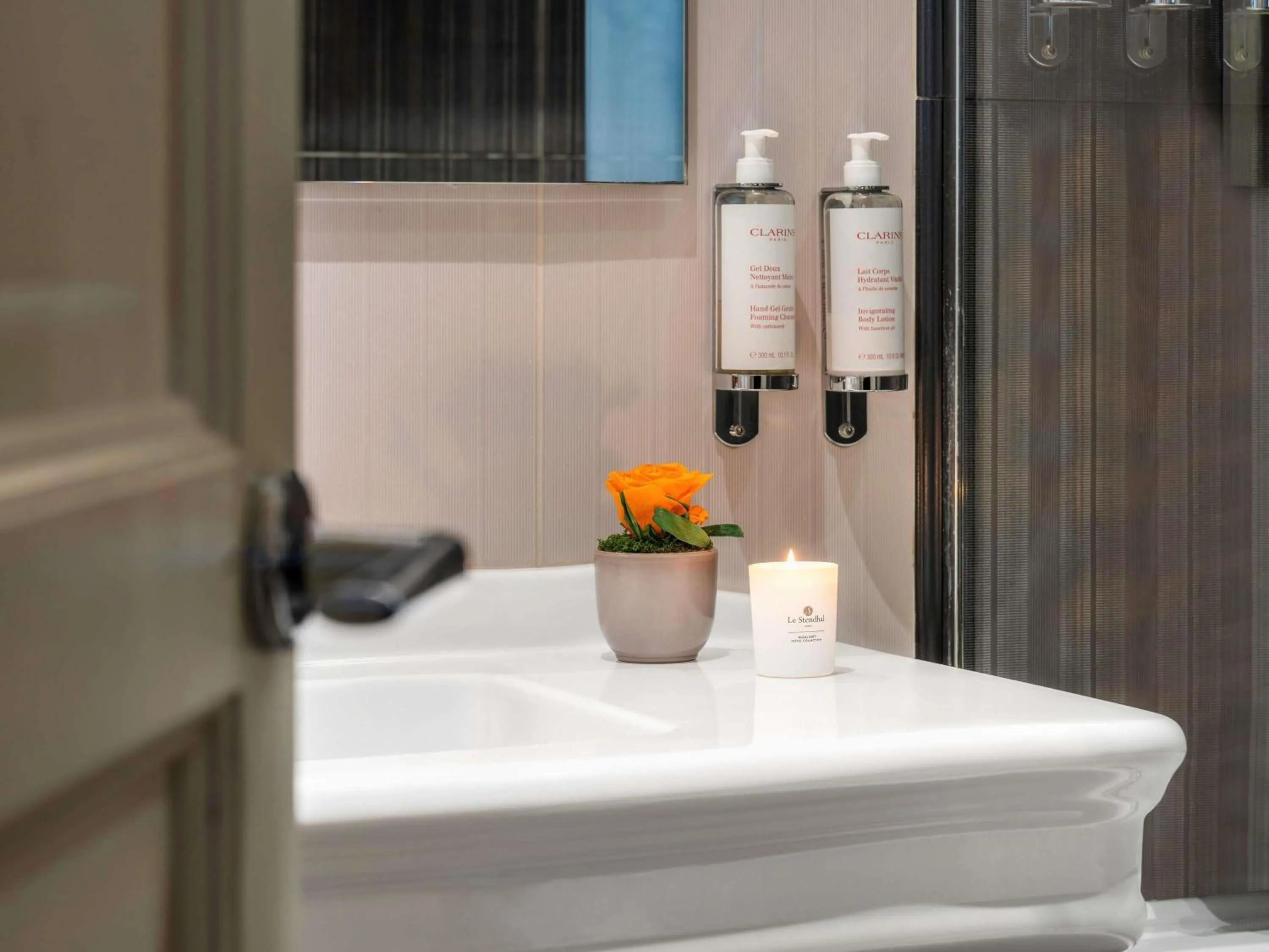 Bedroom in Le Stendhal Place Vendôme Hotel Paris - MGallery Collection