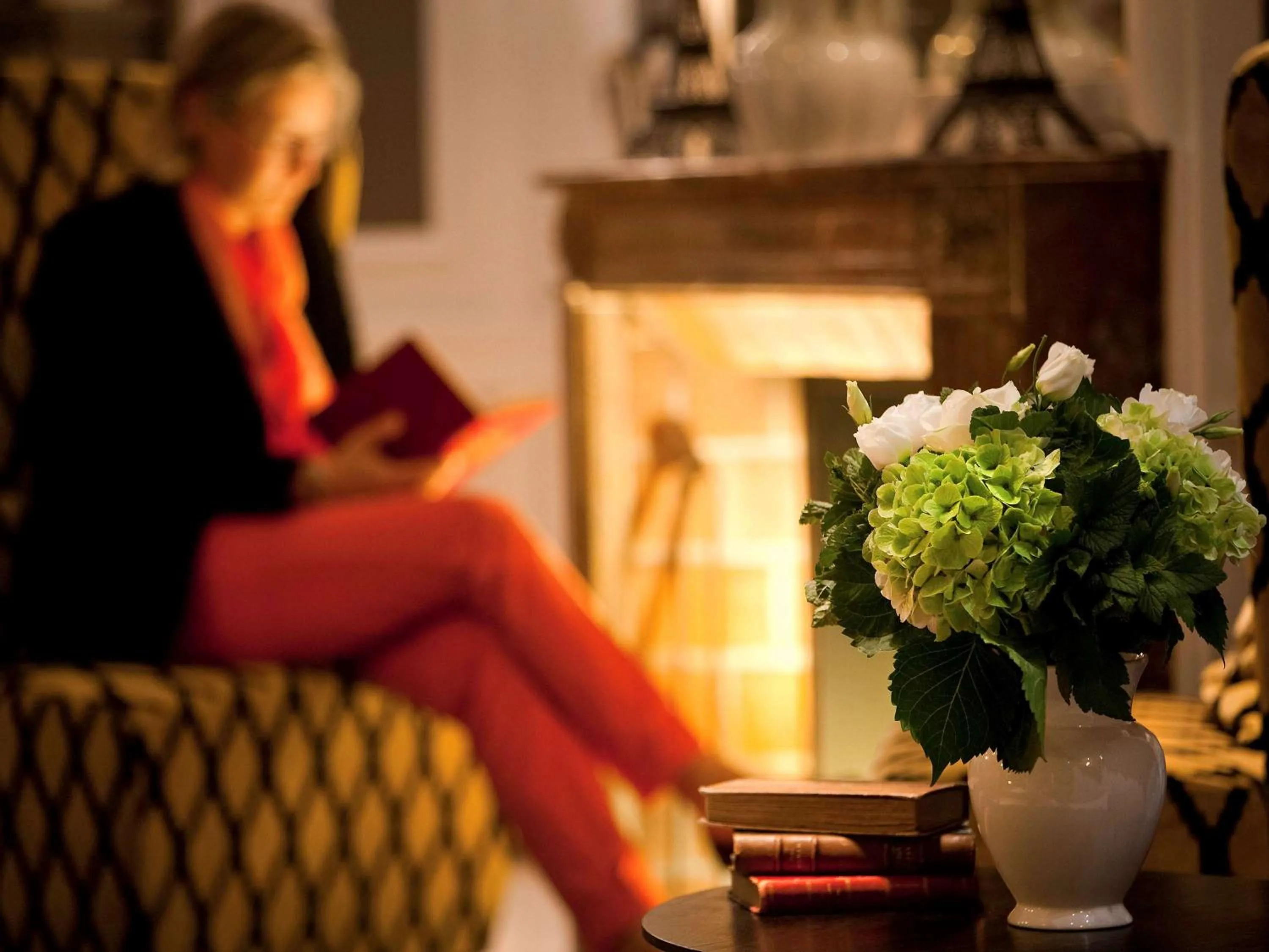 Lounge or bar in Le Stendhal Place Vendôme Hotel Paris - MGallery Collection