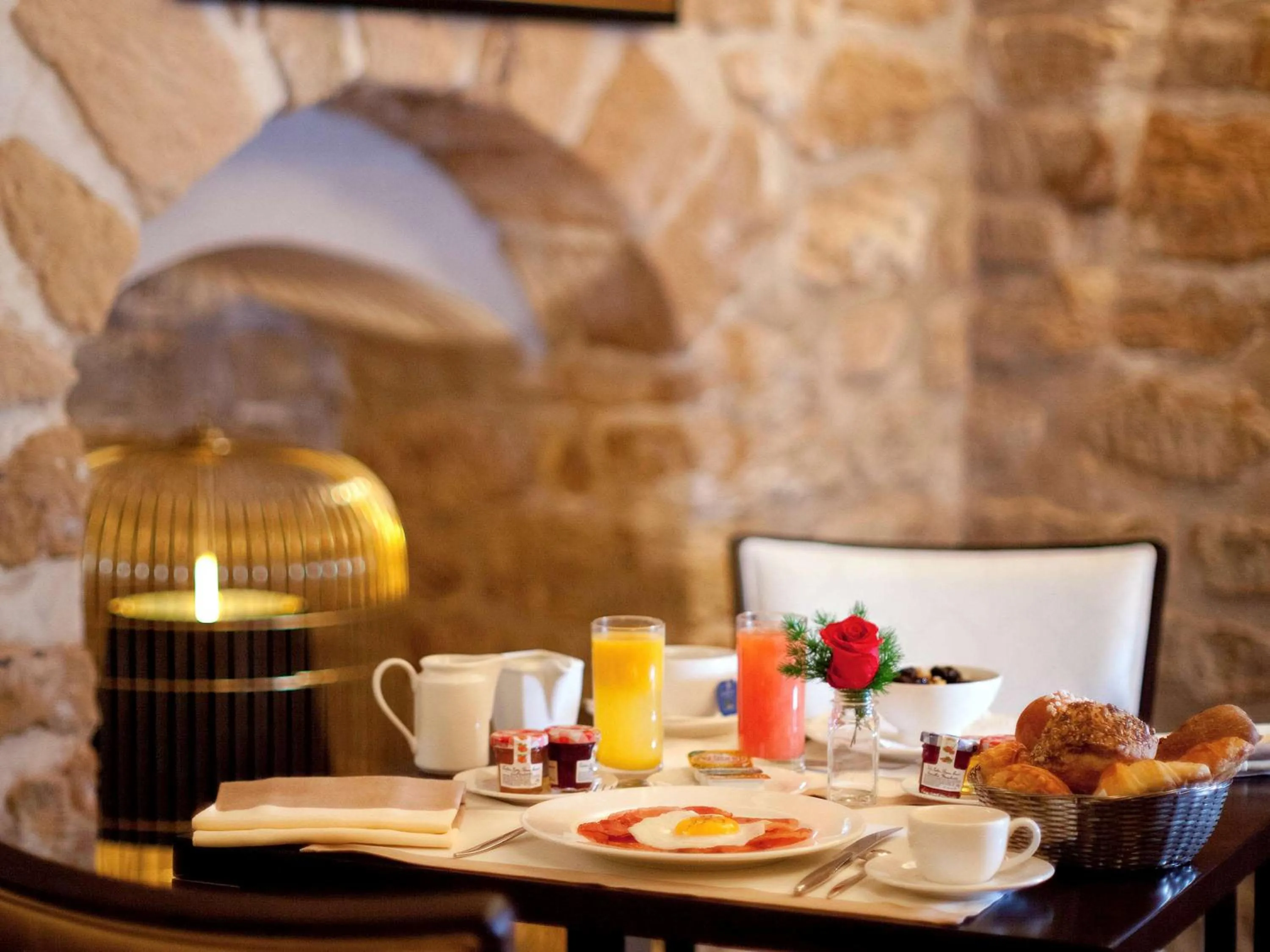 On site in Le Stendhal Place Vendôme Hotel Paris - MGallery Collection