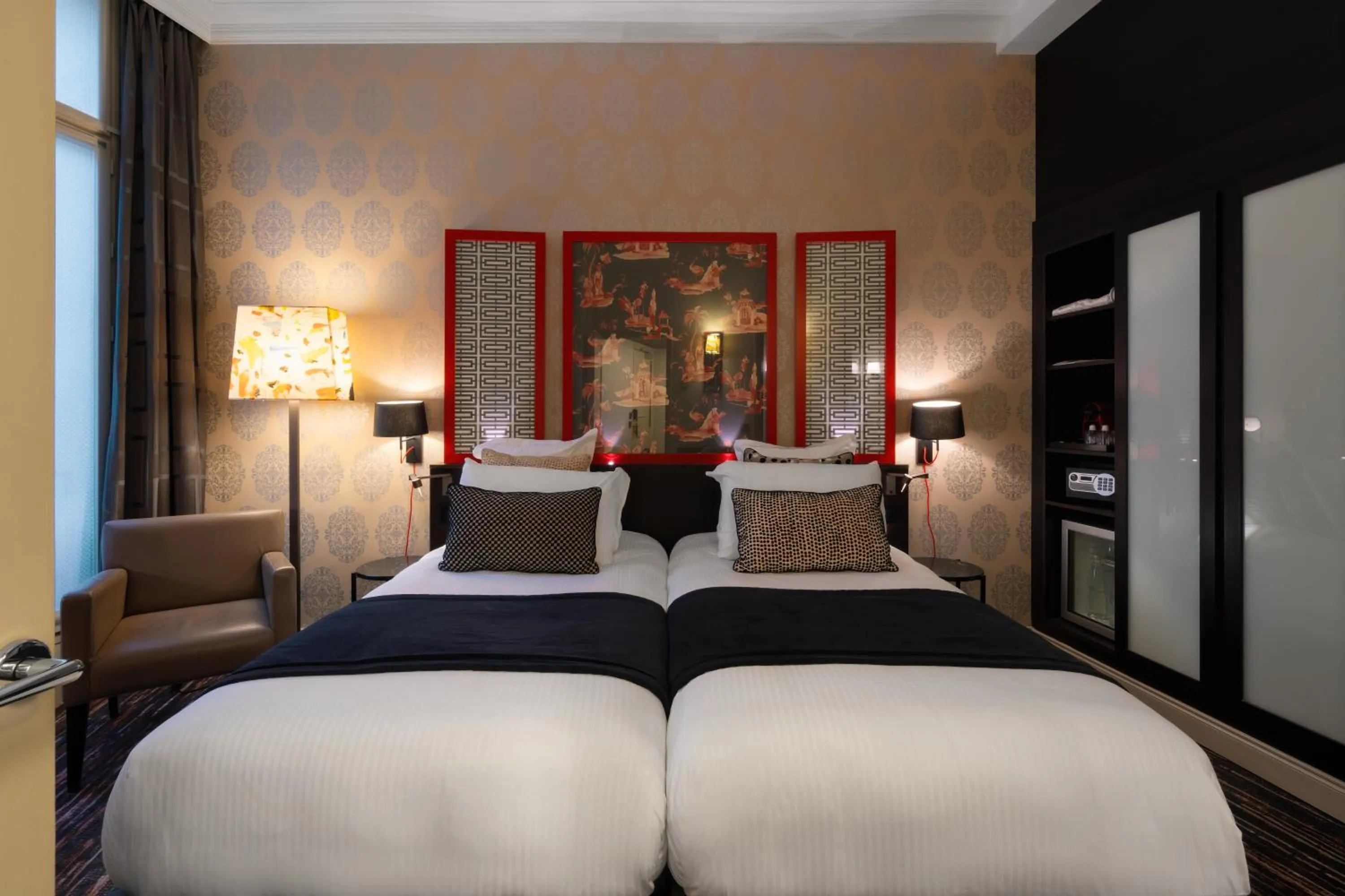 Photo of the whole room, Bed in Le Stendhal Place Vendôme Hotel Paris - MGallery Collection