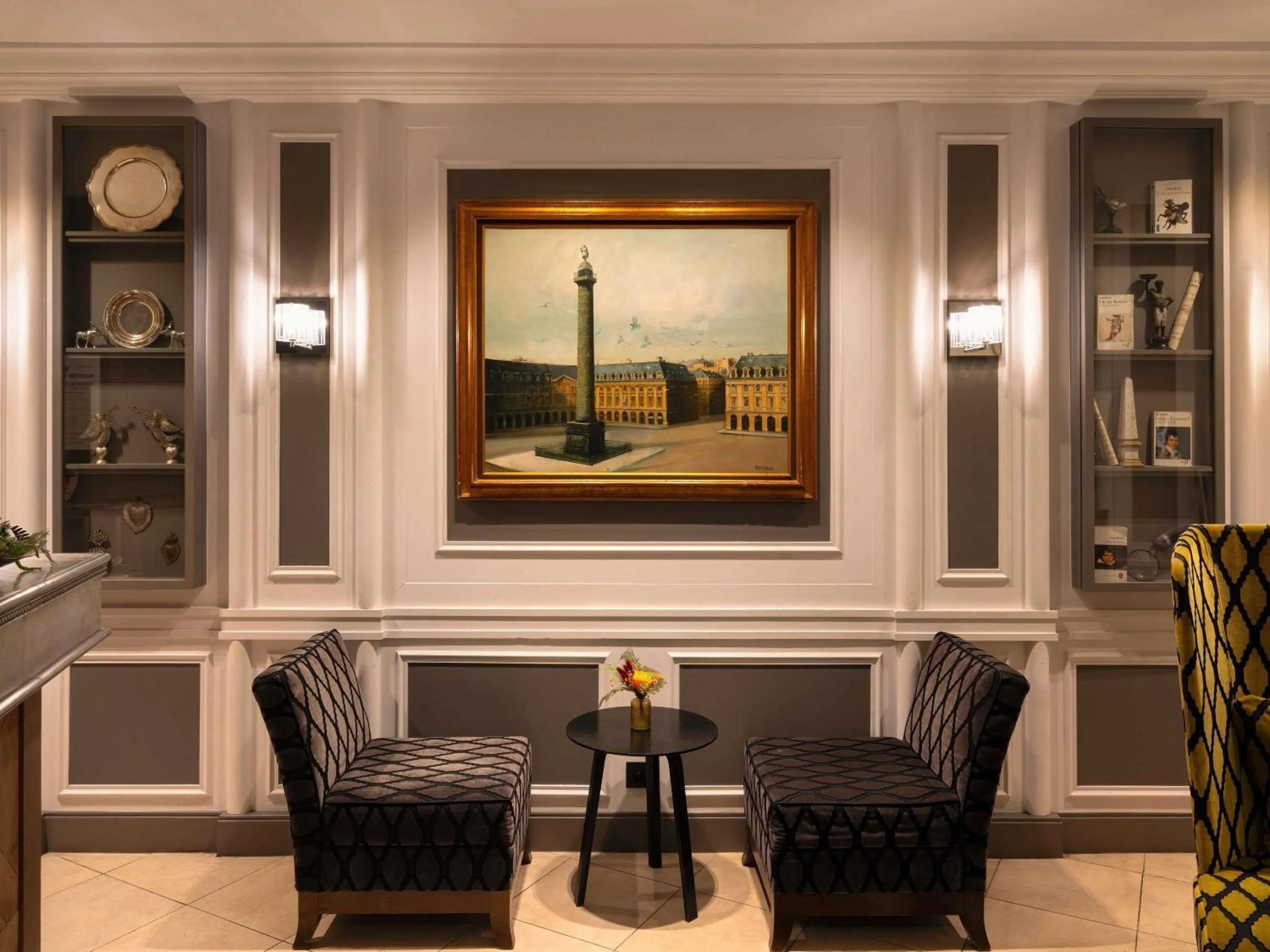 Lounge or bar in Le Stendhal Place Vendôme Hotel Paris - MGallery Collection