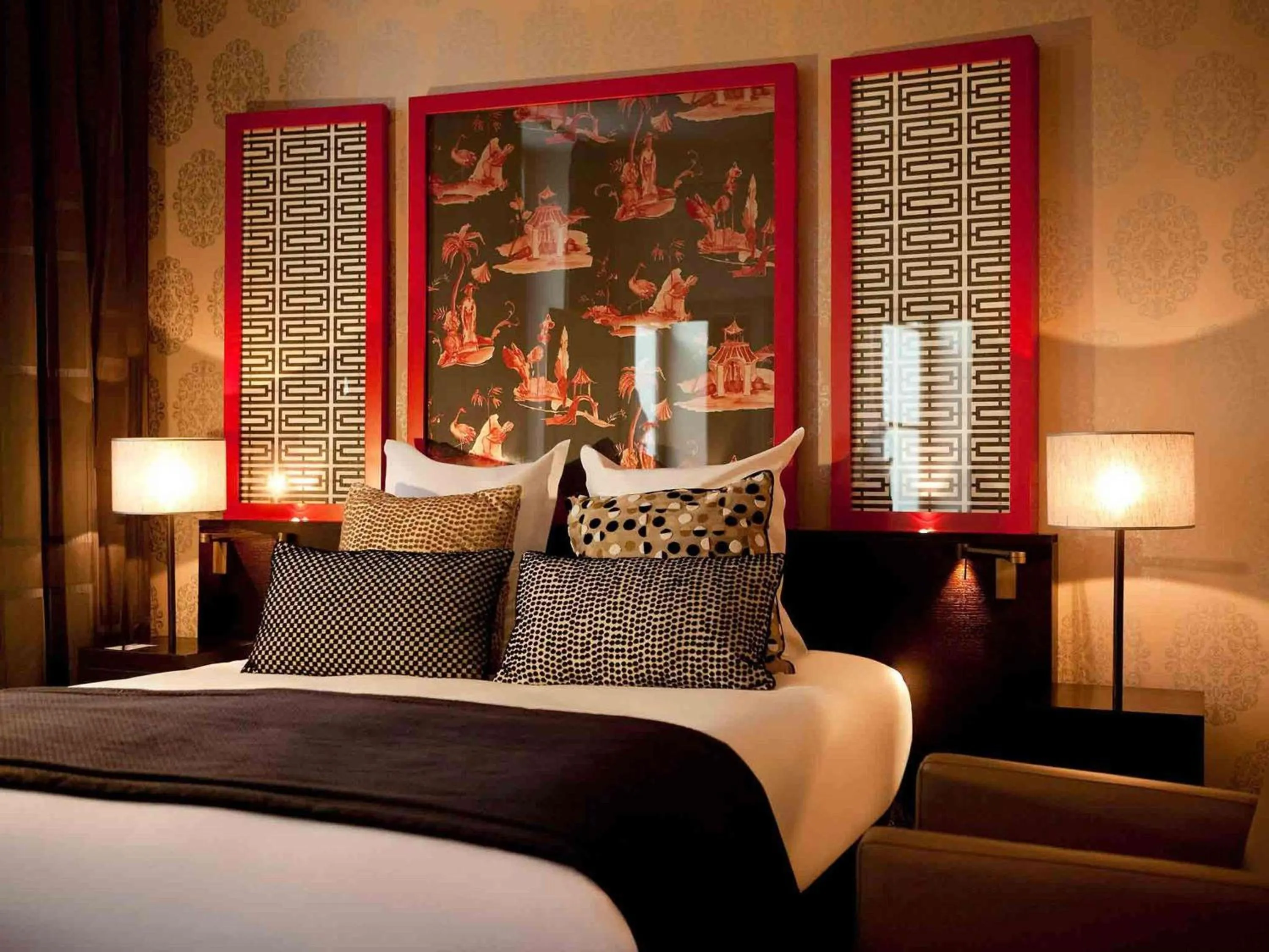 Bedroom, Bed in Le Stendhal Place Vendôme Hotel Paris - MGallery Collection