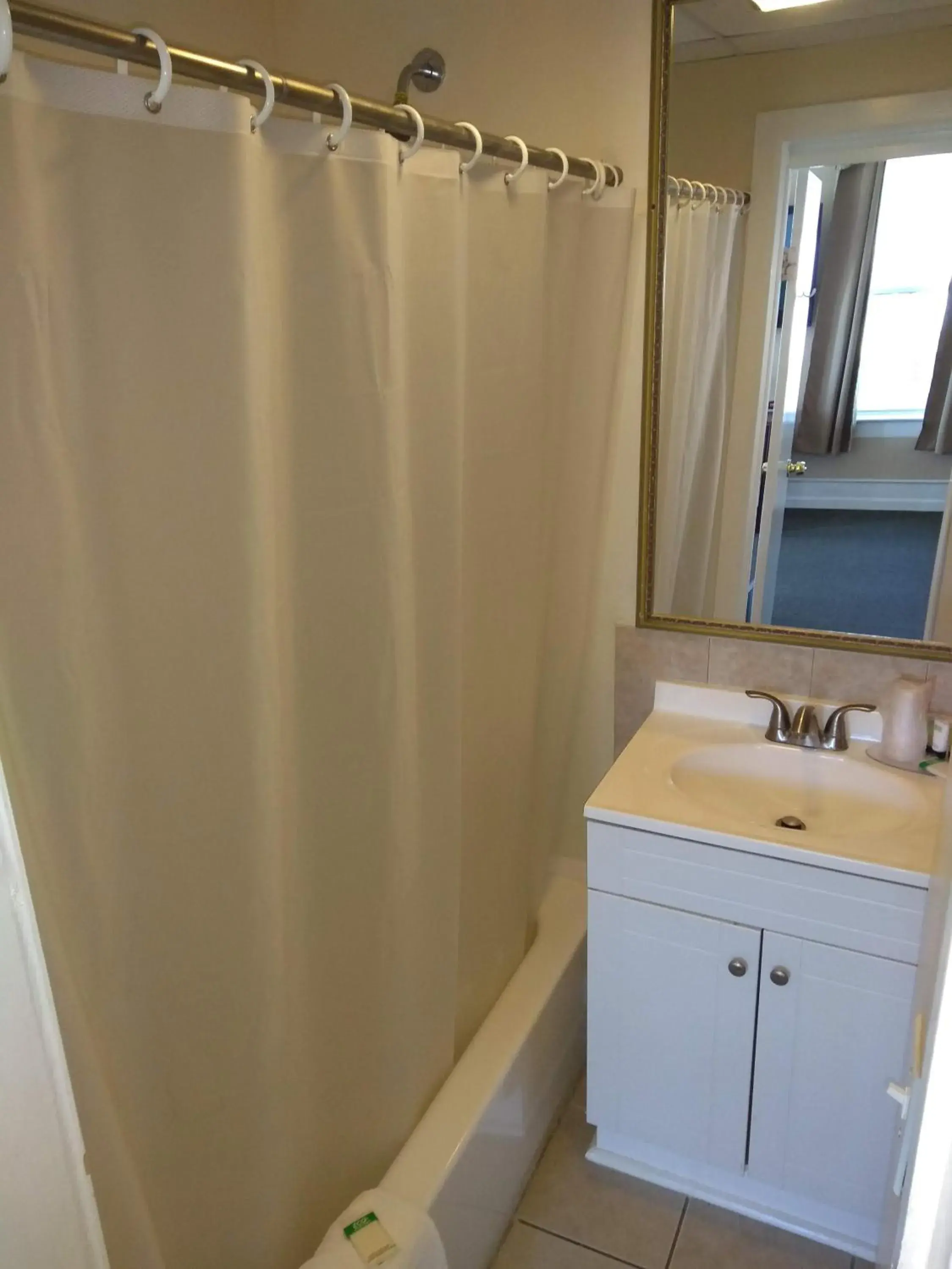 Two-Bedroom Suite in Hotel Wayne Two-Bedroom Suite in Hotel Wayne