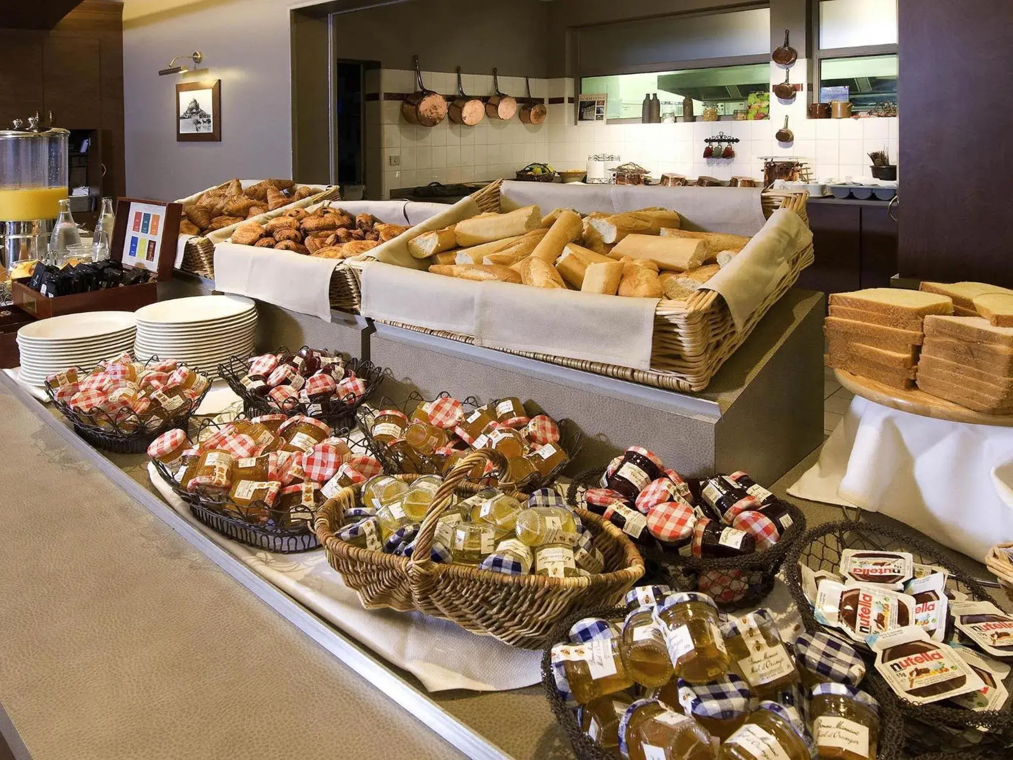 Restaurant/places to eat in Mercure Mont Saint Michel Restaurant/places to eat in Mercure Mont Saint Michel