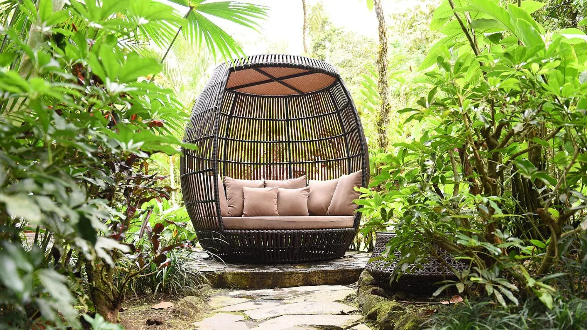 Lounge or bar in Tabacón Thermal Resort & Spa Lounge or bar in Tabacón Thermal Resort & Spa