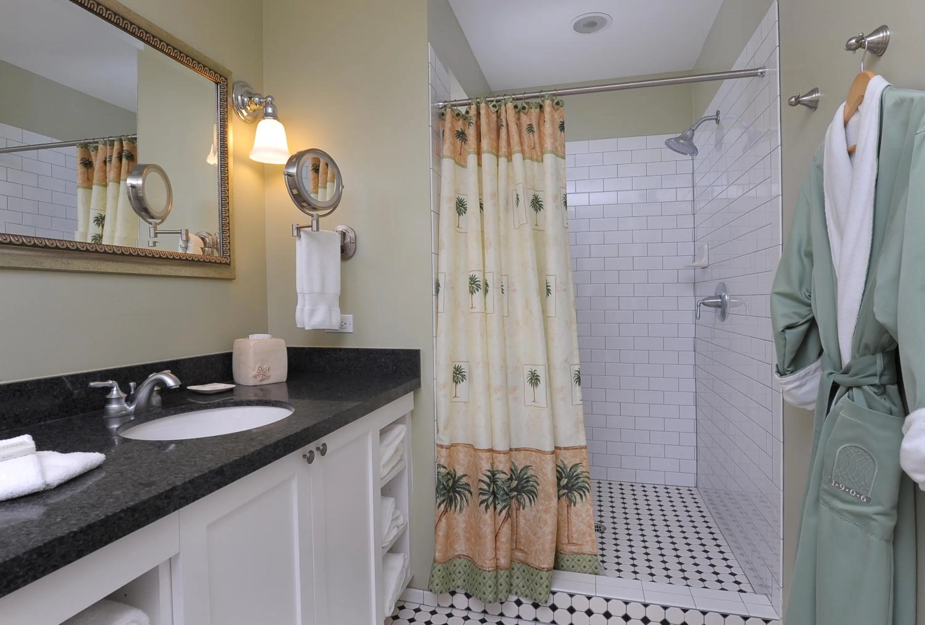 Shower in 1906 Lodge