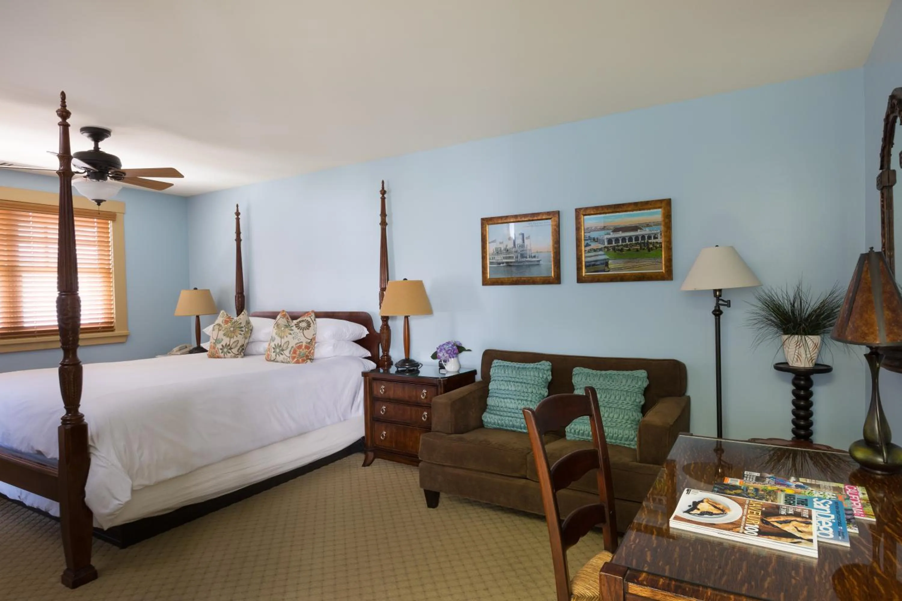 Decorative detail, Bed in 1906 Lodge