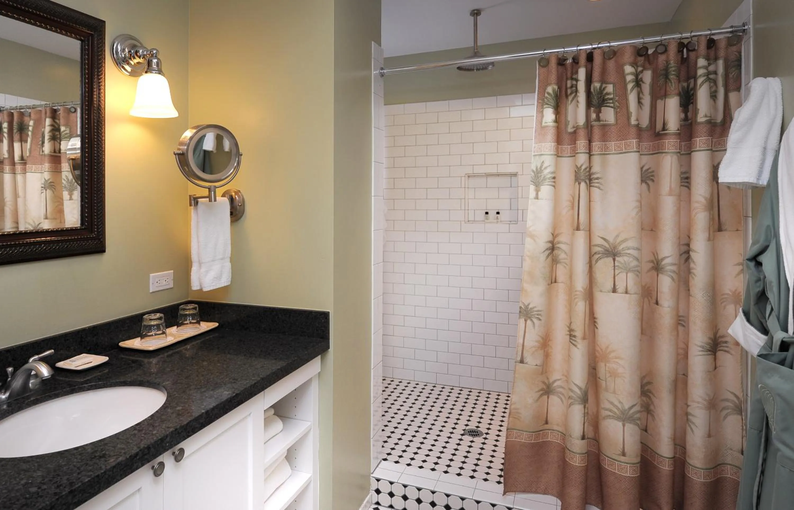 Shower in 1906 Lodge