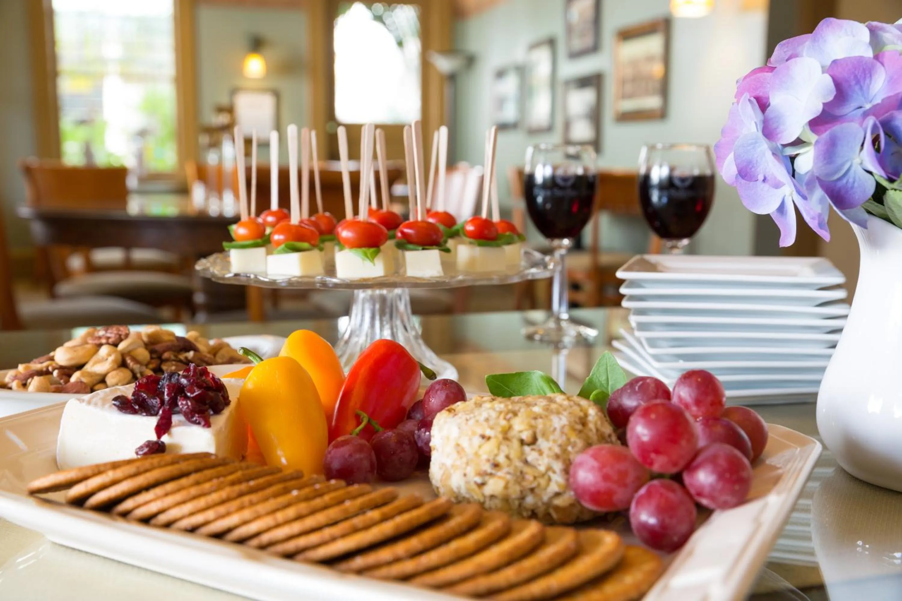 Food and drinks in 1906 Lodge