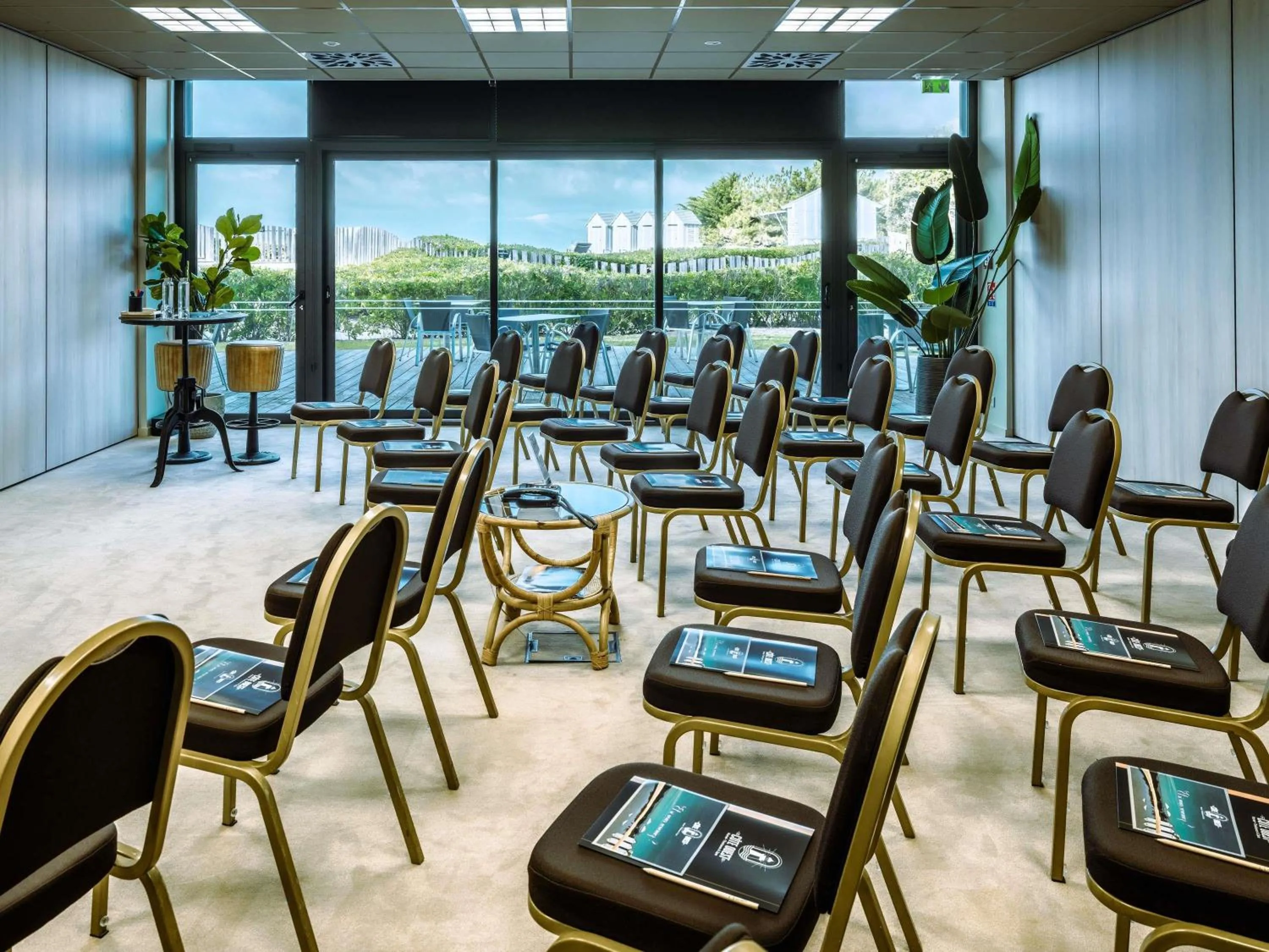 Meeting/conference room in Côte Ouest Thalasso & Spa Les Sables d'Olonne - MGallery Collection