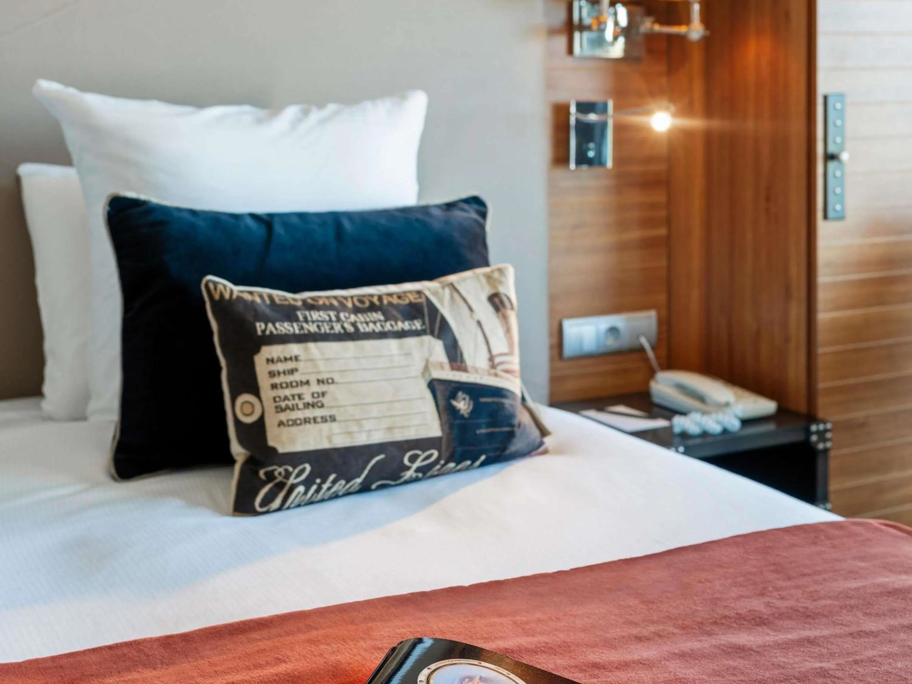 Bedroom, Bed in Côte Ouest Thalasso & Spa Les Sables d'Olonne - MGallery Collection