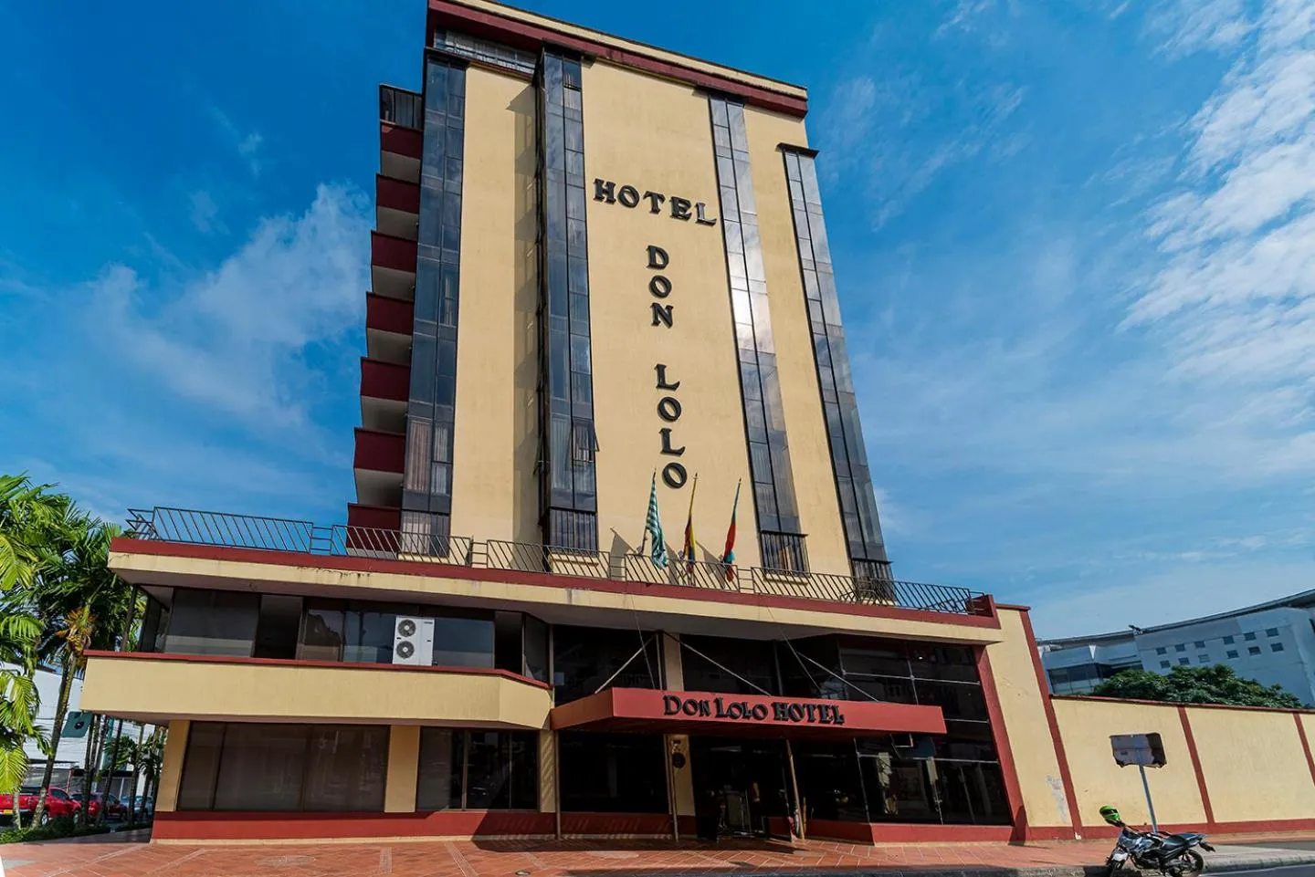 Property building in Hotel Don Lolo