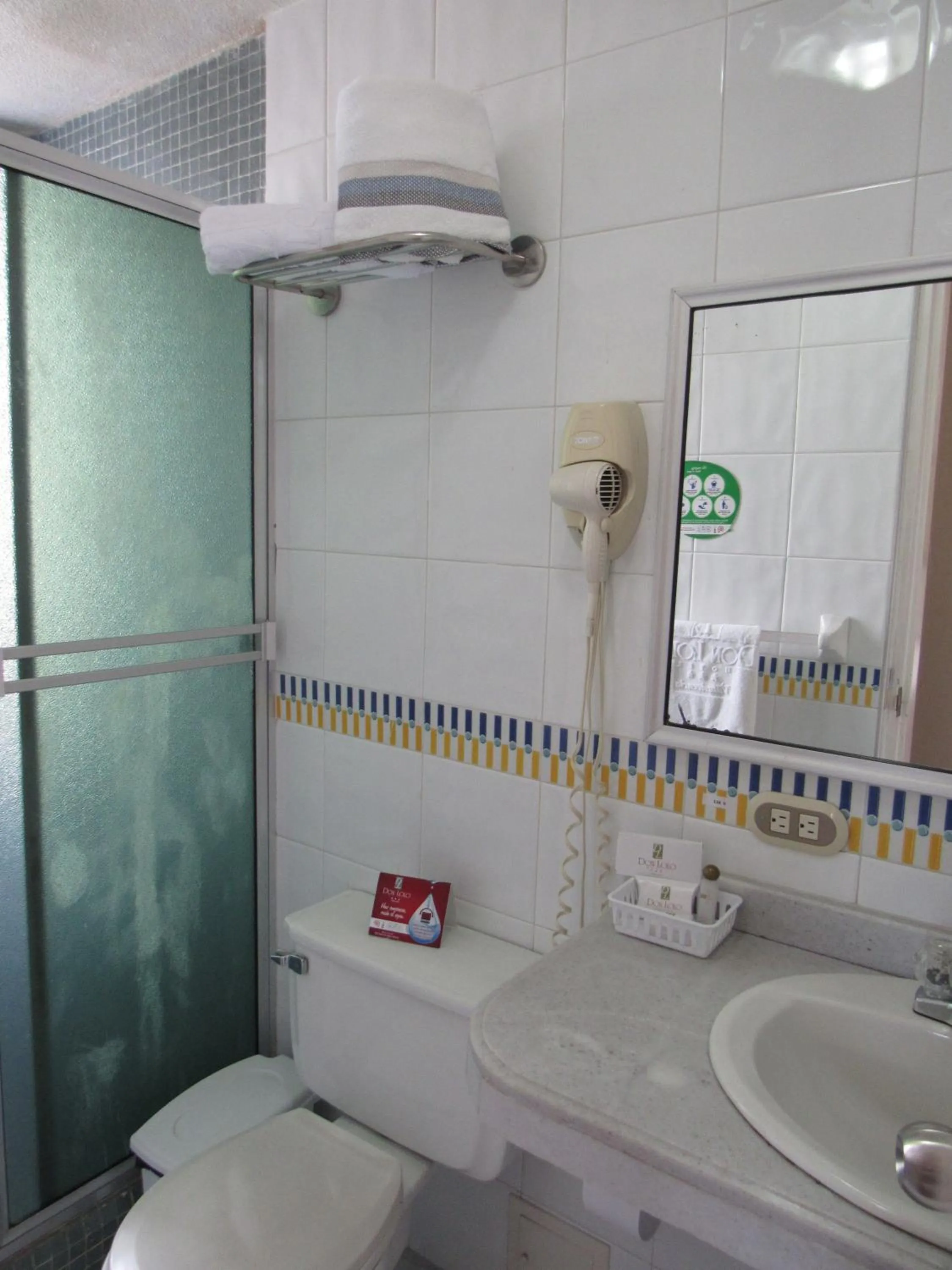 Bathroom in Hotel Don Lolo