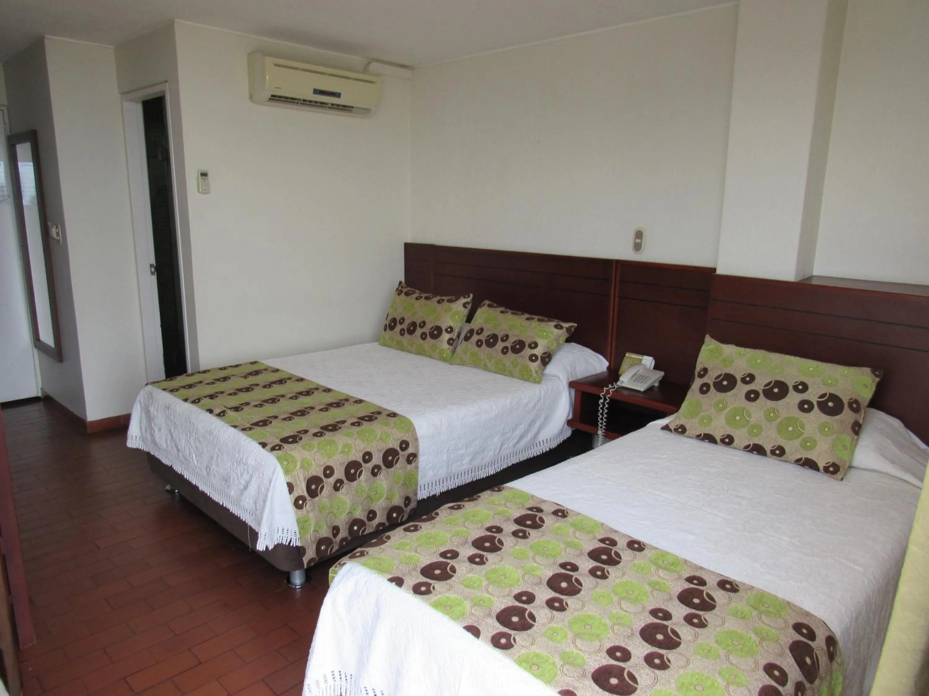 Photo of the whole room, Bed in Hotel Don Lolo