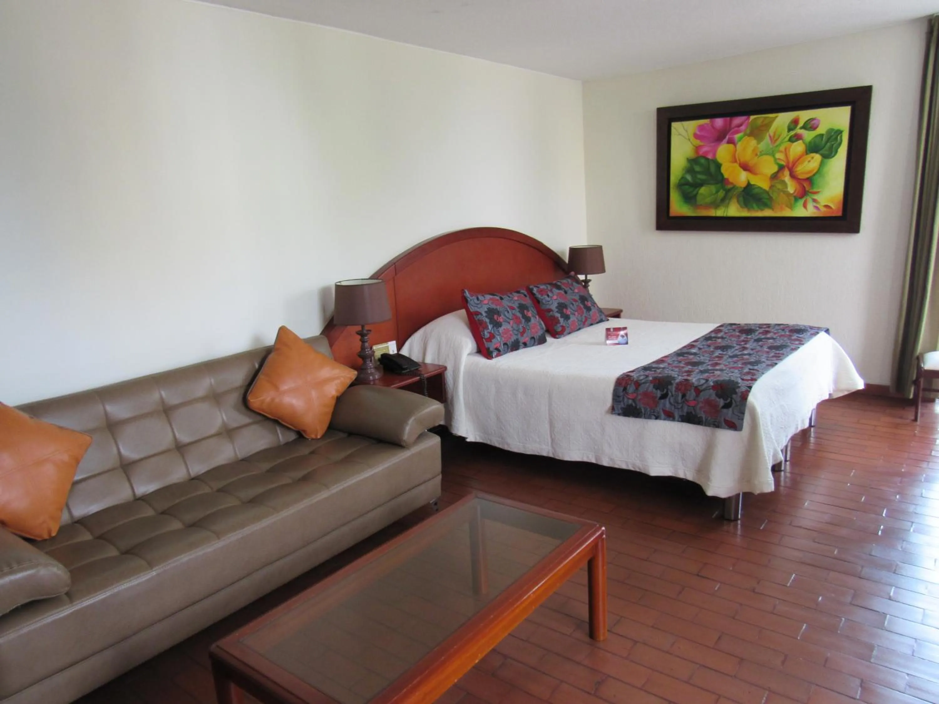Photo of the whole room, Bed in Hotel Don Lolo