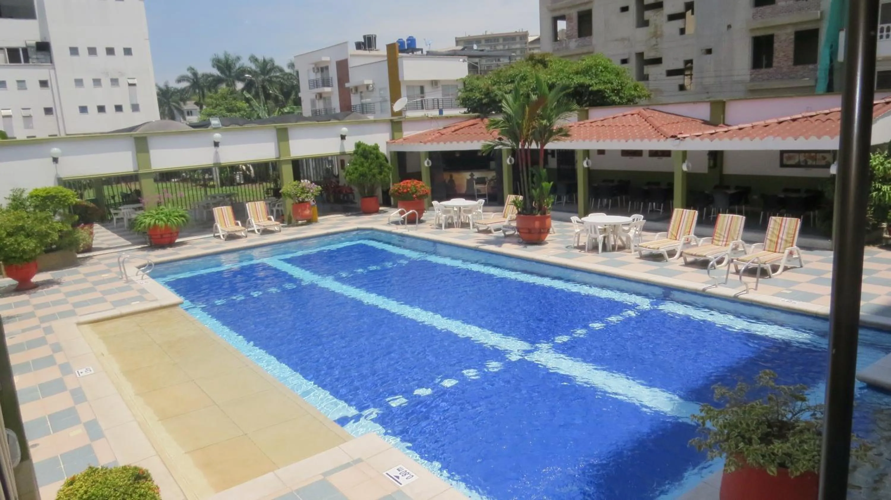 Pool view in Hotel Don Lolo
