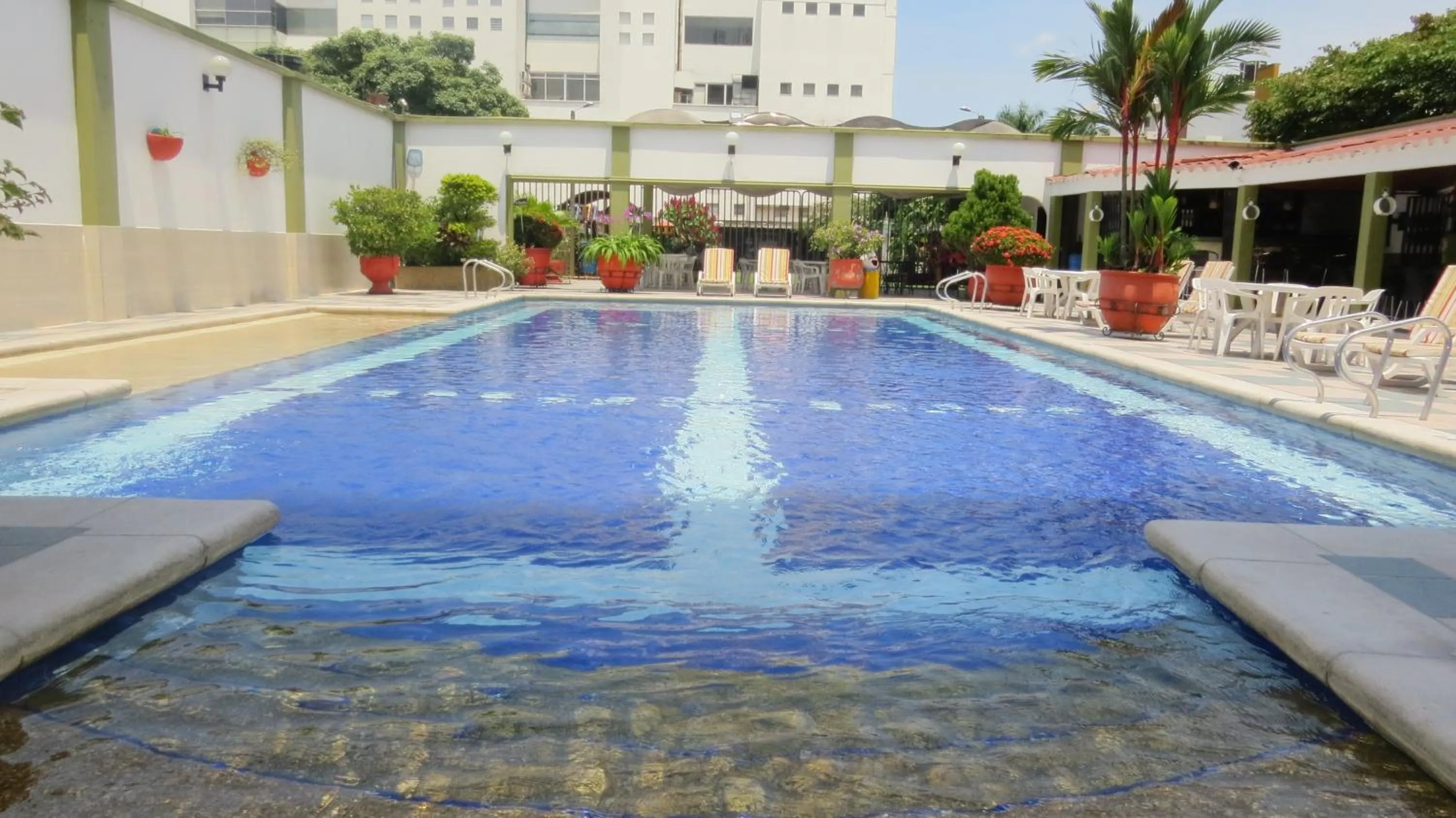 Swimming pool in Hotel Don Lolo